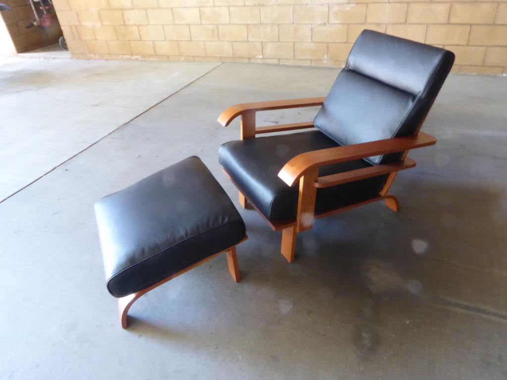 Deco Style Lounge Chair and Ottoman Attributed to Russel Wright for Conant Ball In Good Condition For Sale In Palm Springs, CA