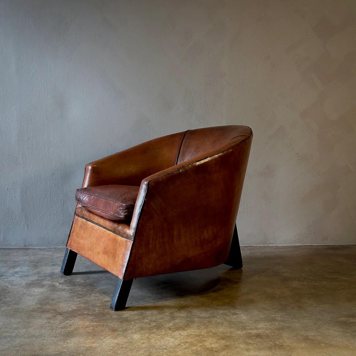 Deco Style Sheepskin Leather Arm Chair For Sale 3