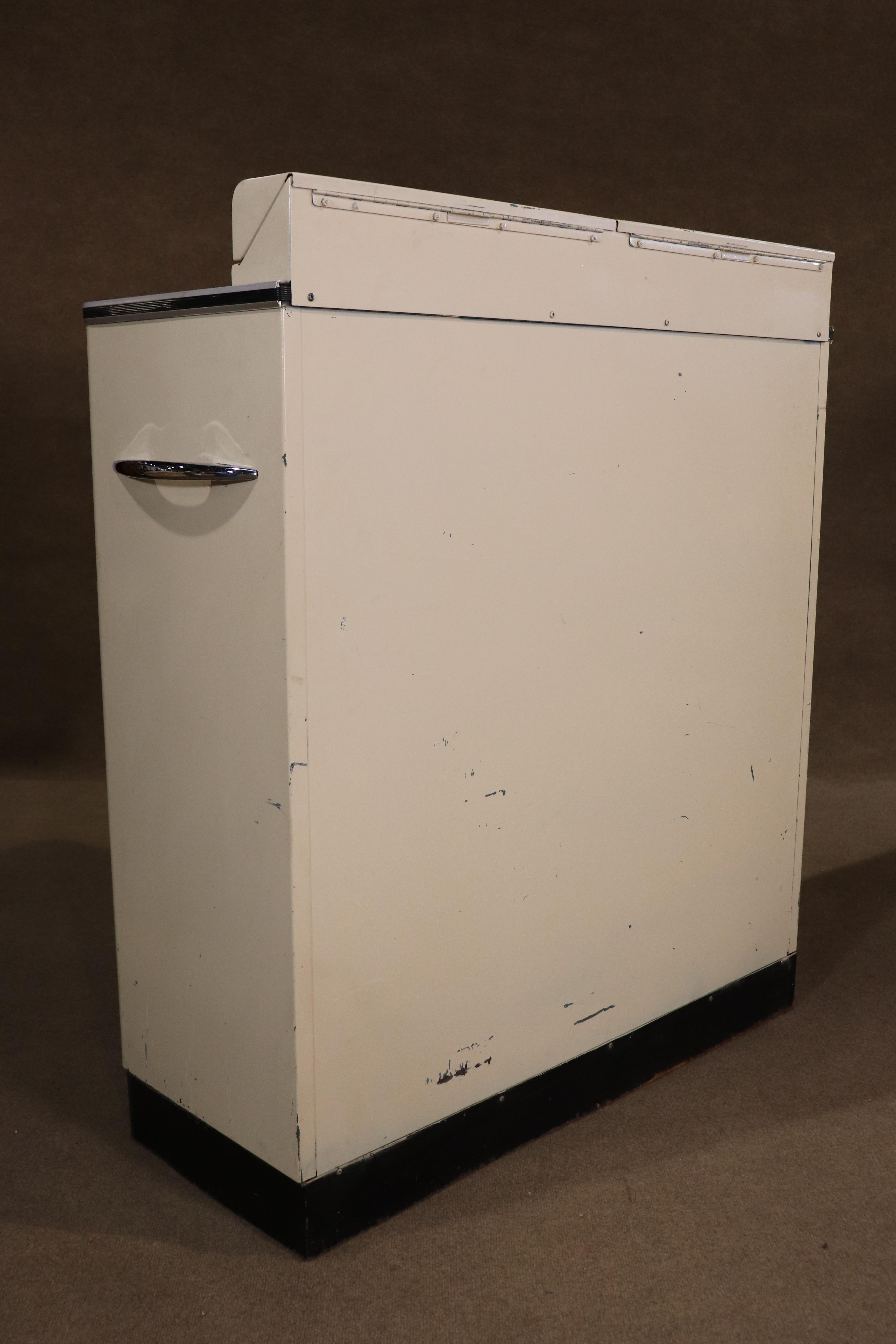 Gabinete Dental Vintage Estilo Deco en venta 2