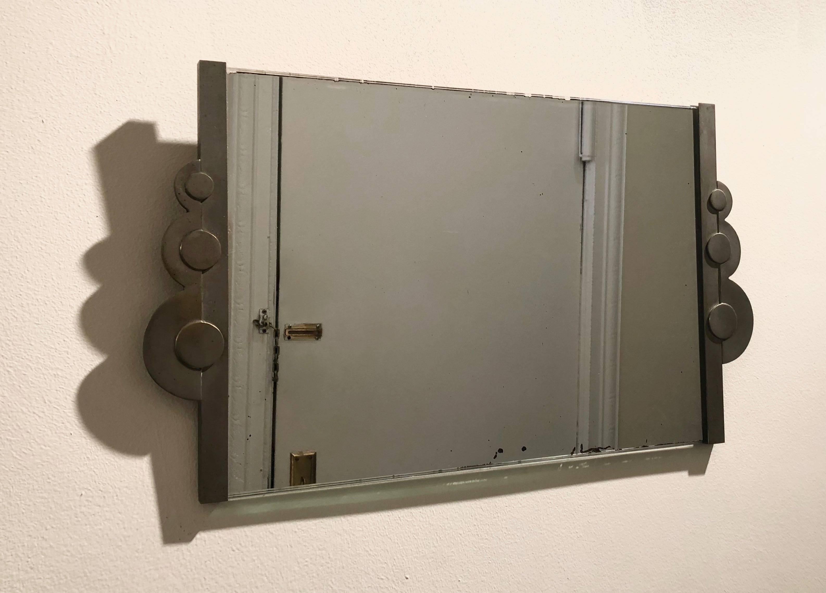 Deco Wall Mirror, USA, circa 1928 In Excellent Condition For Sale In Jersey City, NJ