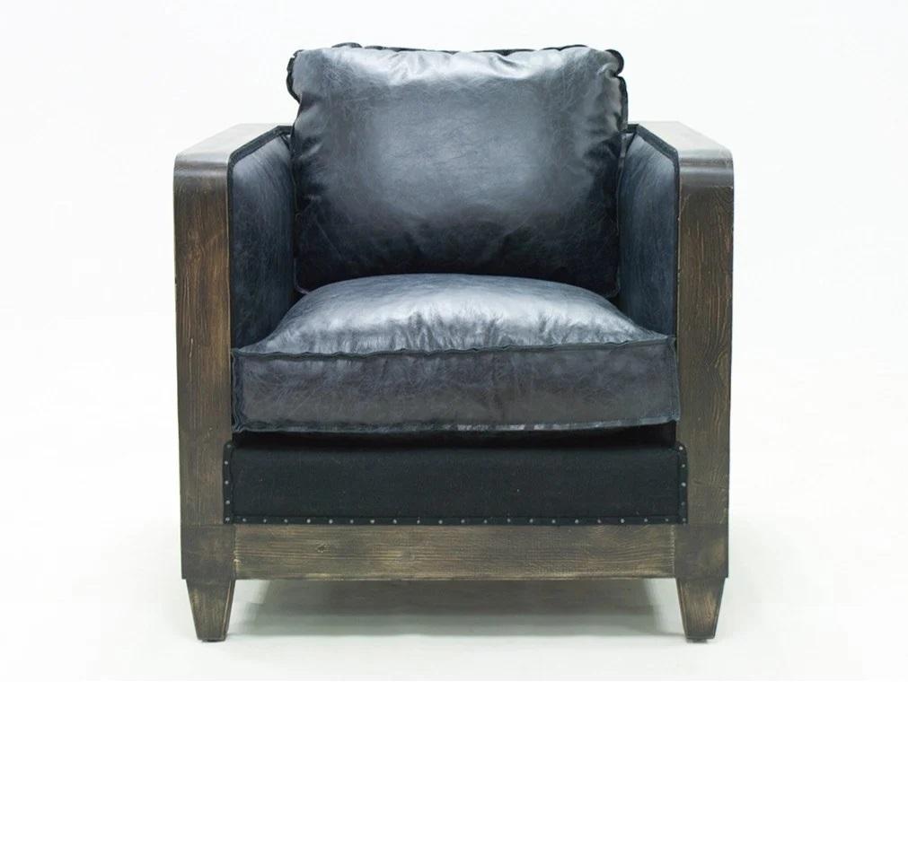 Hand-made, with a deconstructed design, this leather armchair has been designed to be the union of elegance, high quality design and comfort.? Available in different models thanks to its craftsmanship and the wide variety of materials and