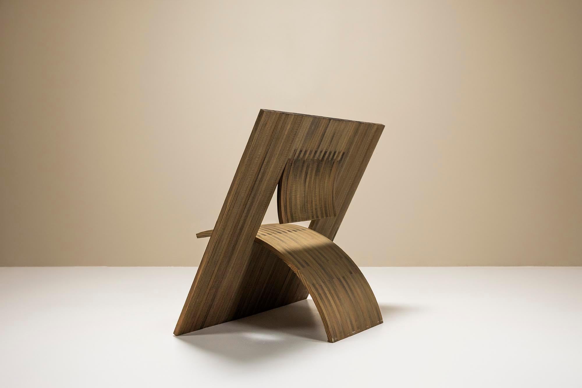 Deconstructivist Angled Square Chair in Wood, Netherlands 1980s In Good Condition For Sale In Hellouw, NL