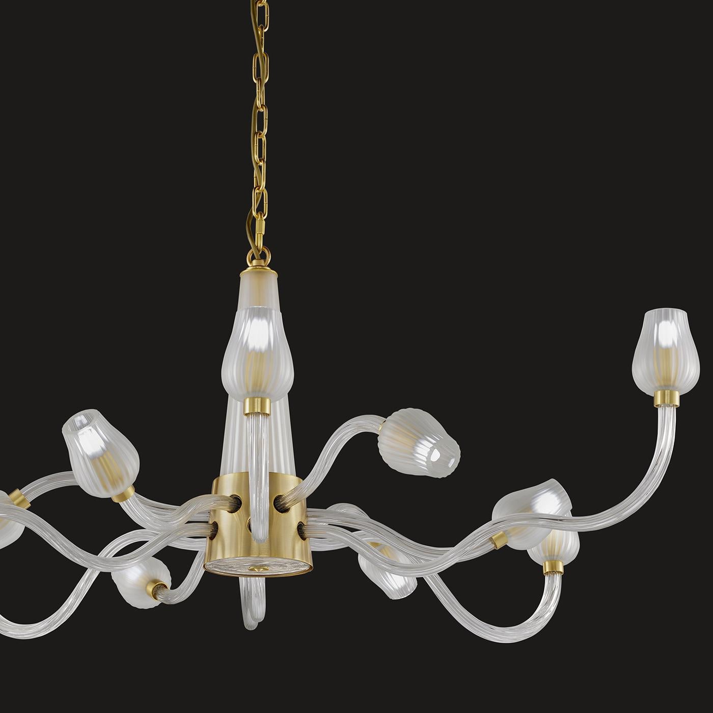 Euroluce is a story of passion for the Italian manufacturing sector, right since the start, when they were just a small but dynamic and innovative company working in the lighting sector and making light fittings. A chandelier with a black nichel and