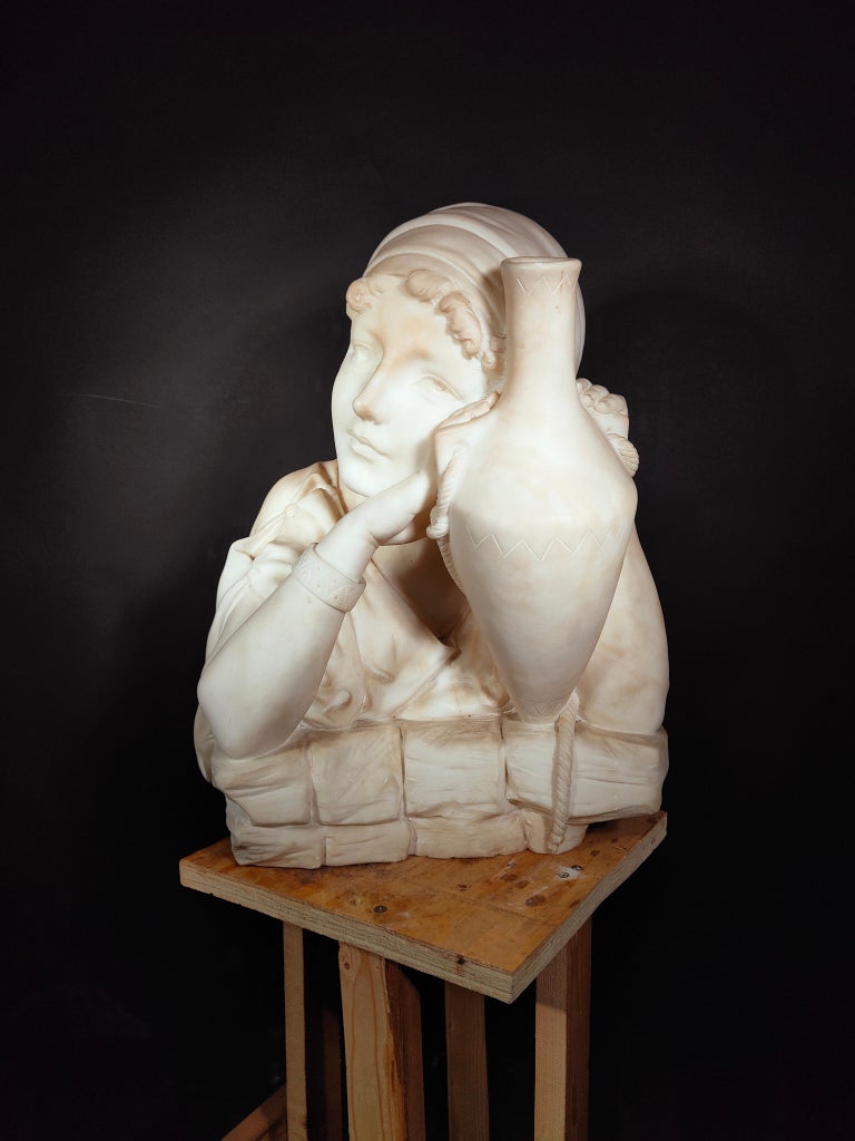 Decorarive XIX Century Italian Marble Sculpture For Sale at 1stDibs