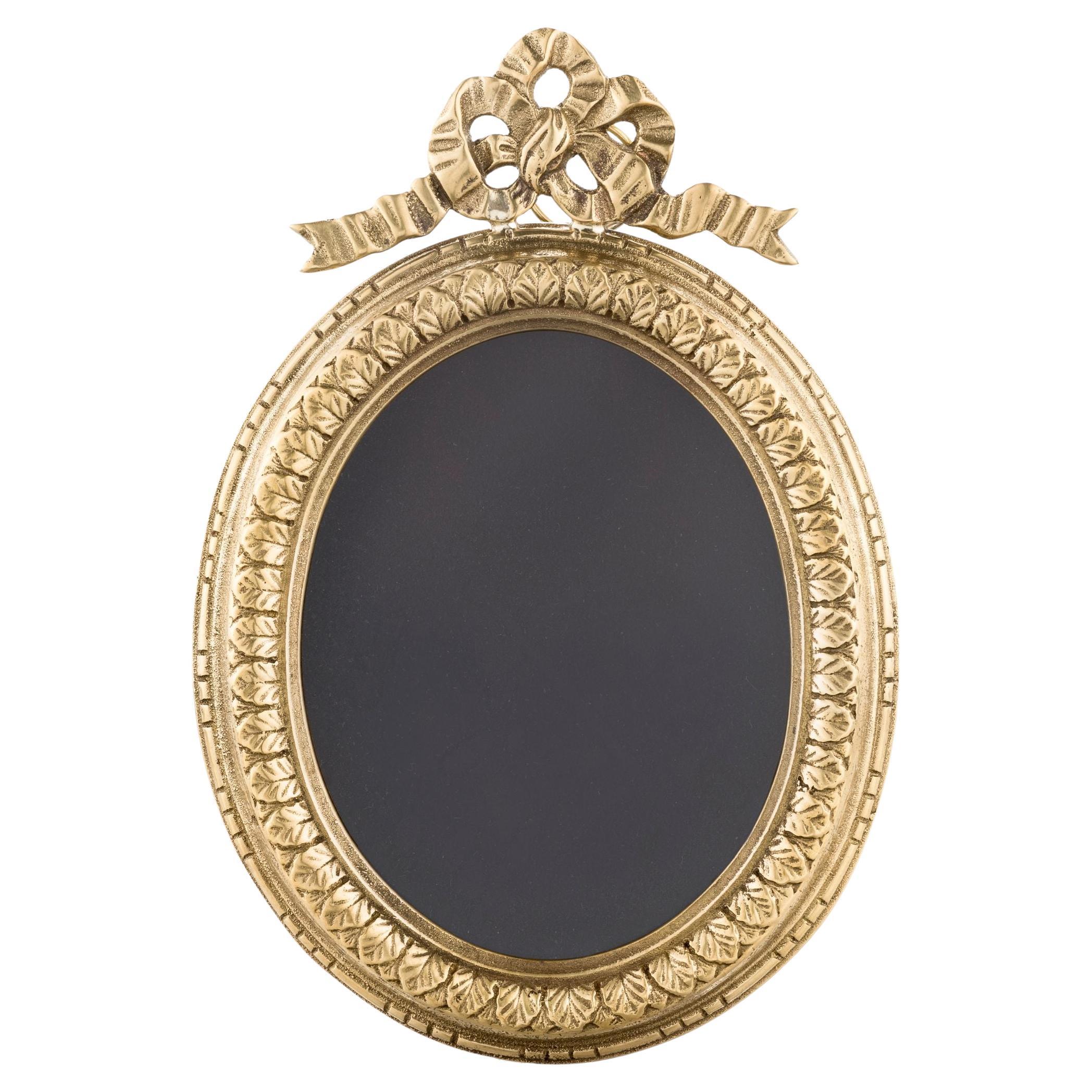 Sissi decorated brass frame with ribbon For Sale