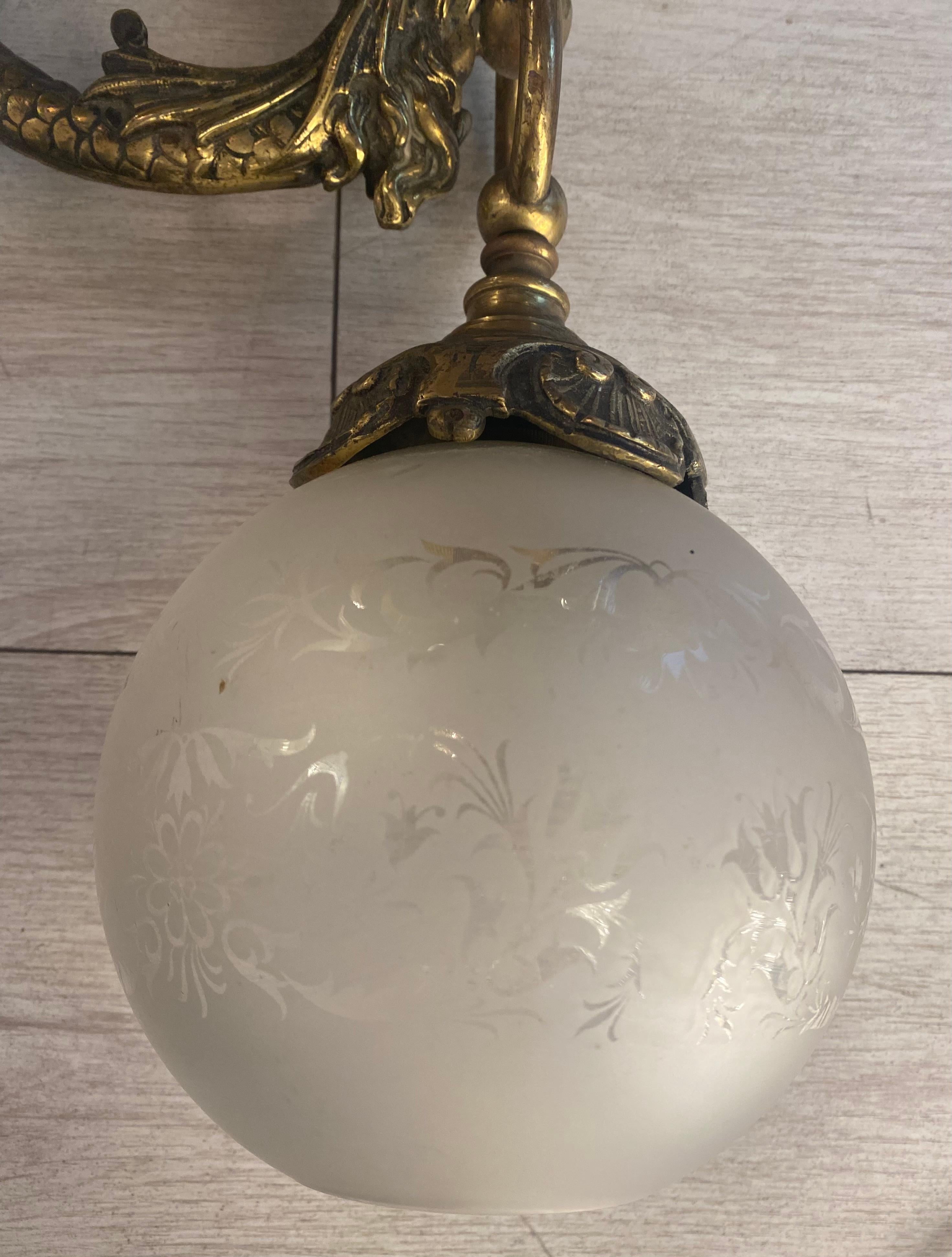 Decorated Crystal and Bronze Wall Lamp For Sale 3