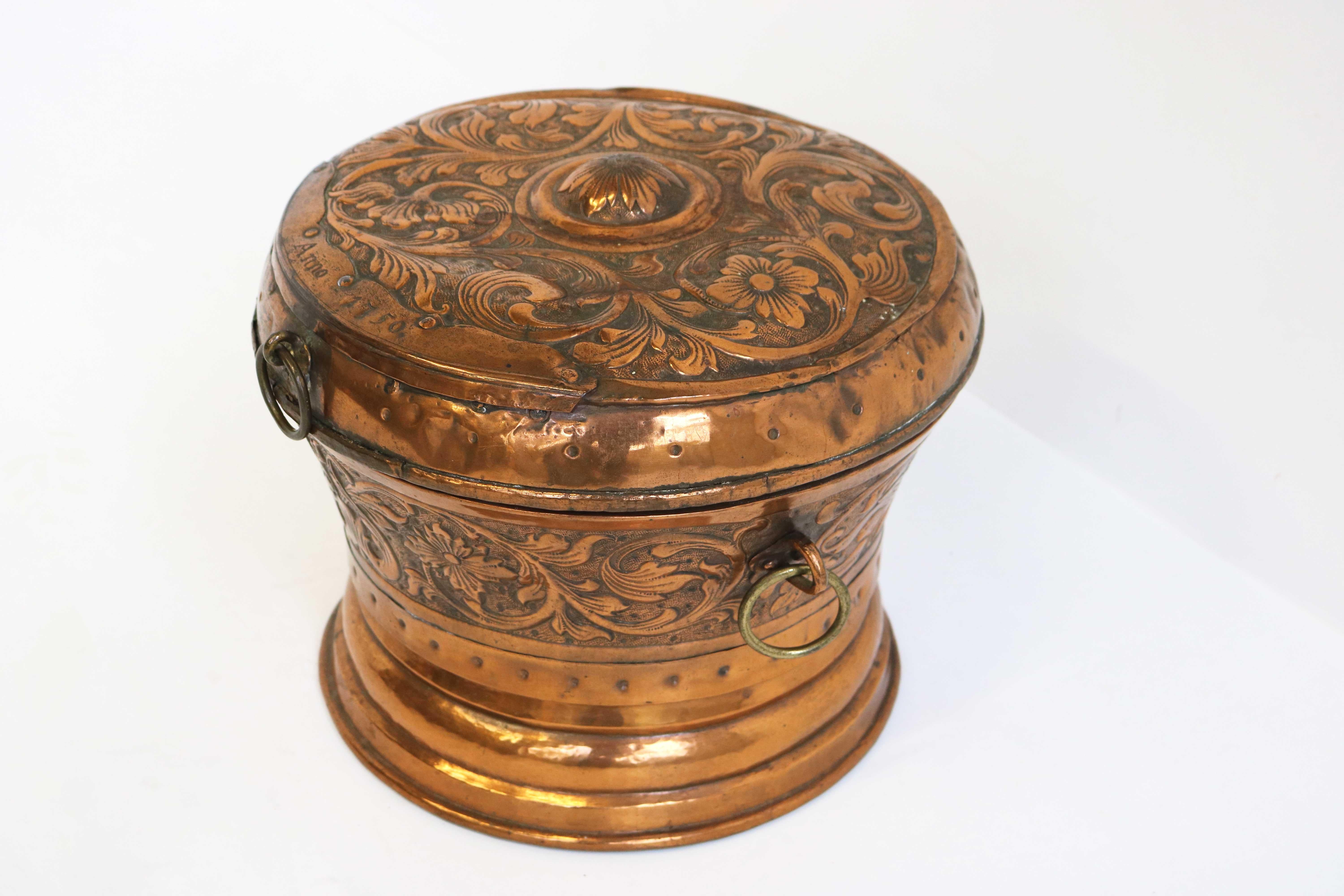 Decorated Dutch Antique Copper Bowl / Pot with Lid, 18th Century, Dated 1750 For Sale 2