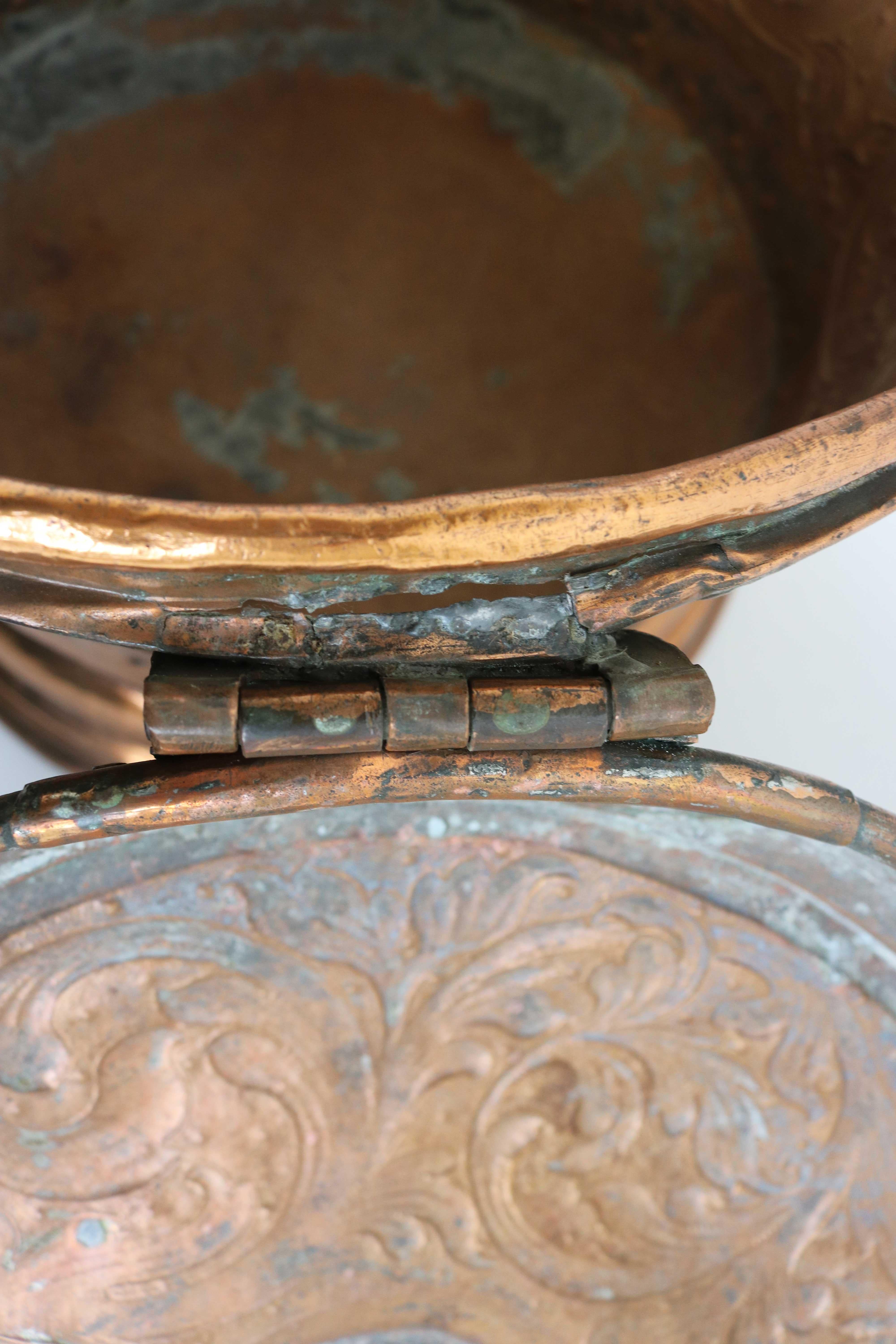 Decorated Dutch Antique Copper Bowl / Pot with Lid, 18th Century, Dated 1750 For Sale 6