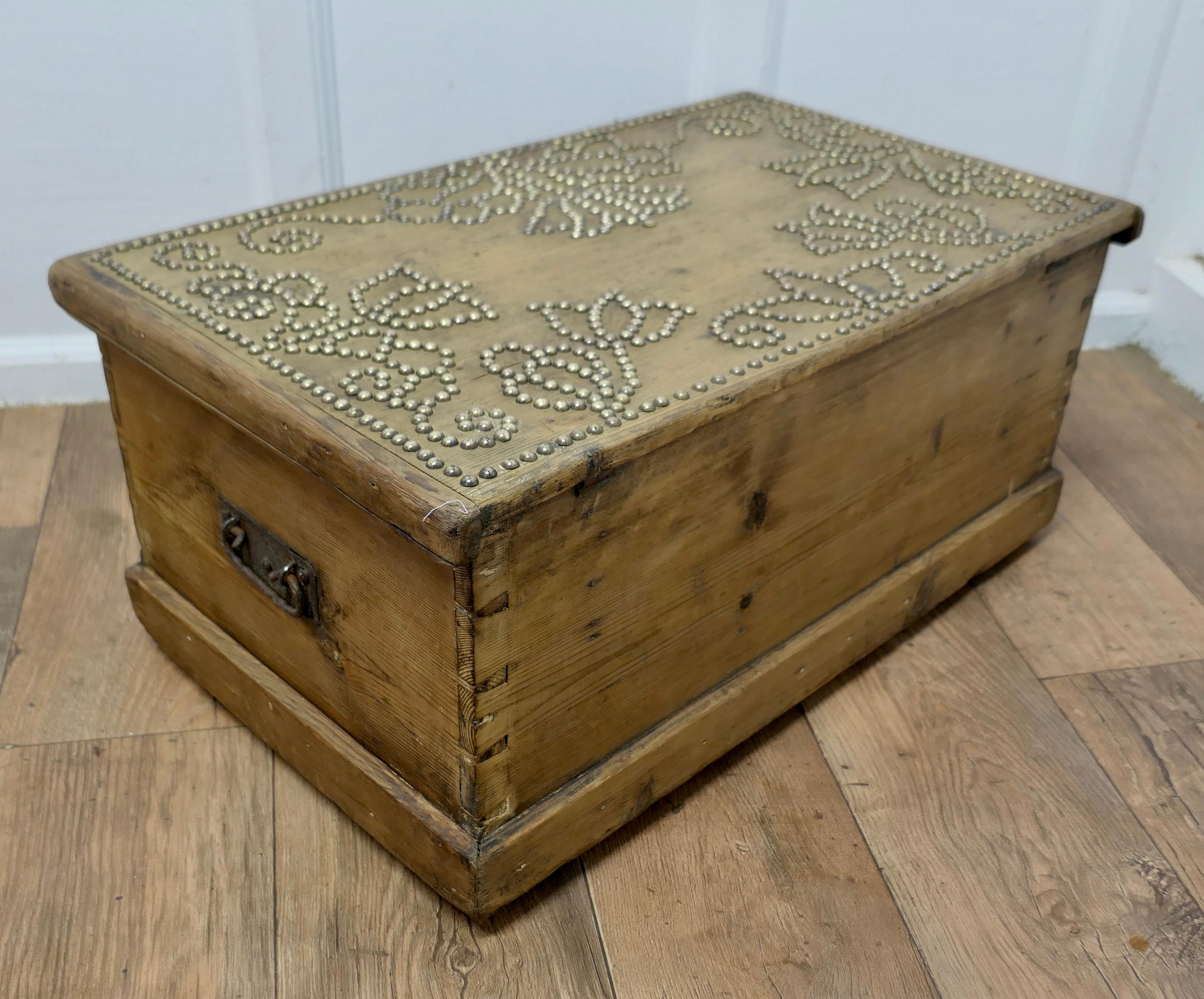 Decorated Victorian Pine Blanket Box with Stud-work Design     For Sale 3