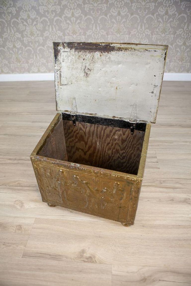 Boîte en bois décorée du début du 20e siècle en vente 1