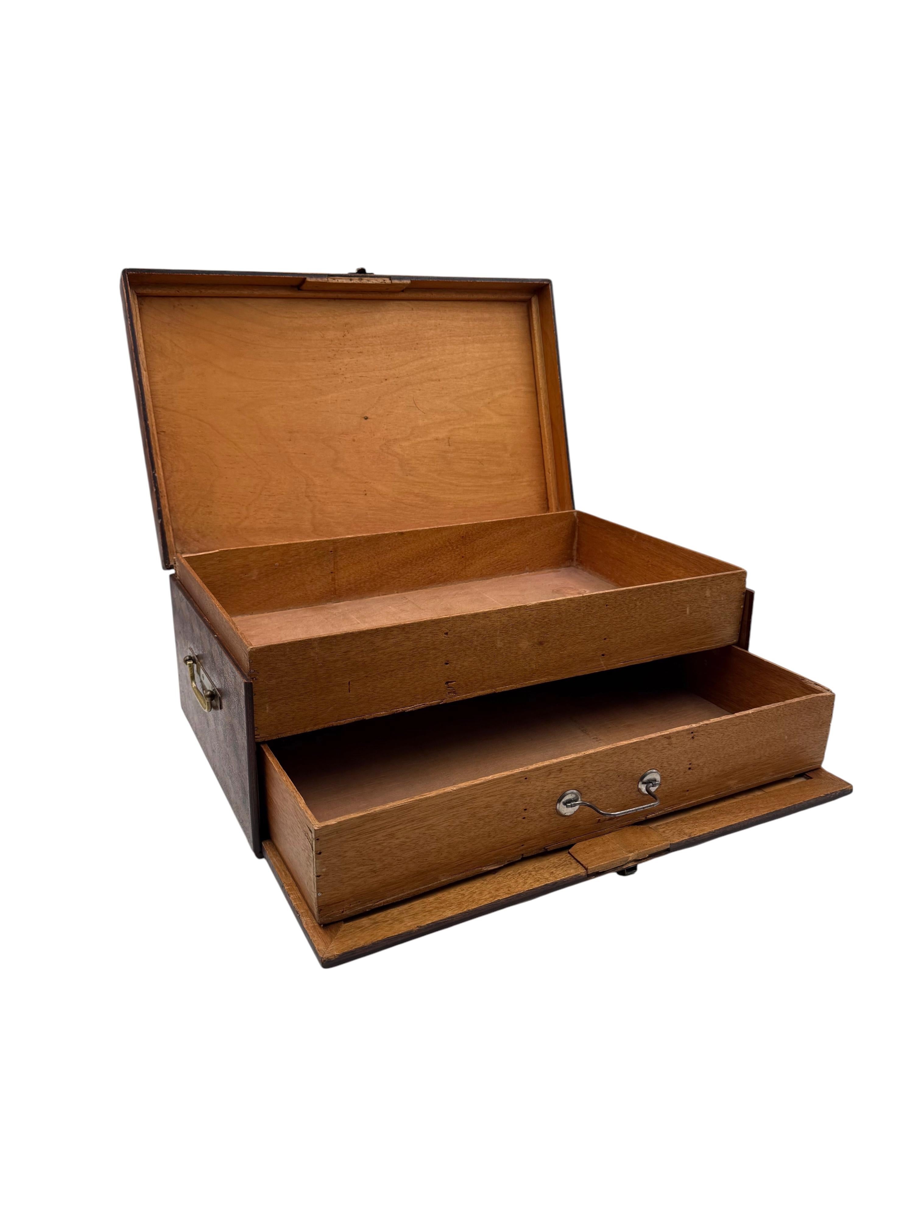 Decorated wooden drawers Box, UK 1900s in vendita 11