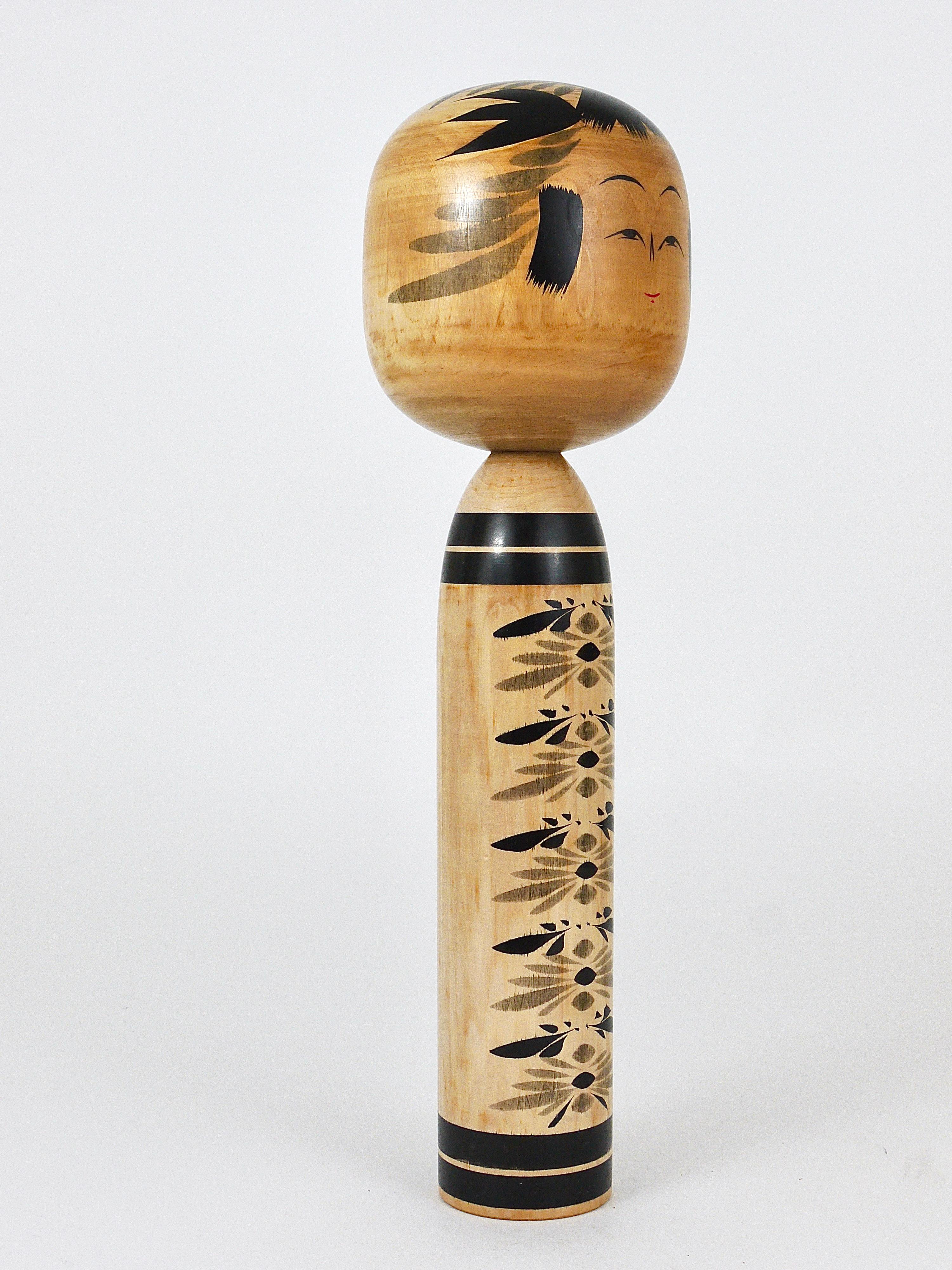 Decorative Togatta Kokeshi Doll Sculpture from Northern Japan, Hand-Painted In Good Condition For Sale In Vienna, AT
