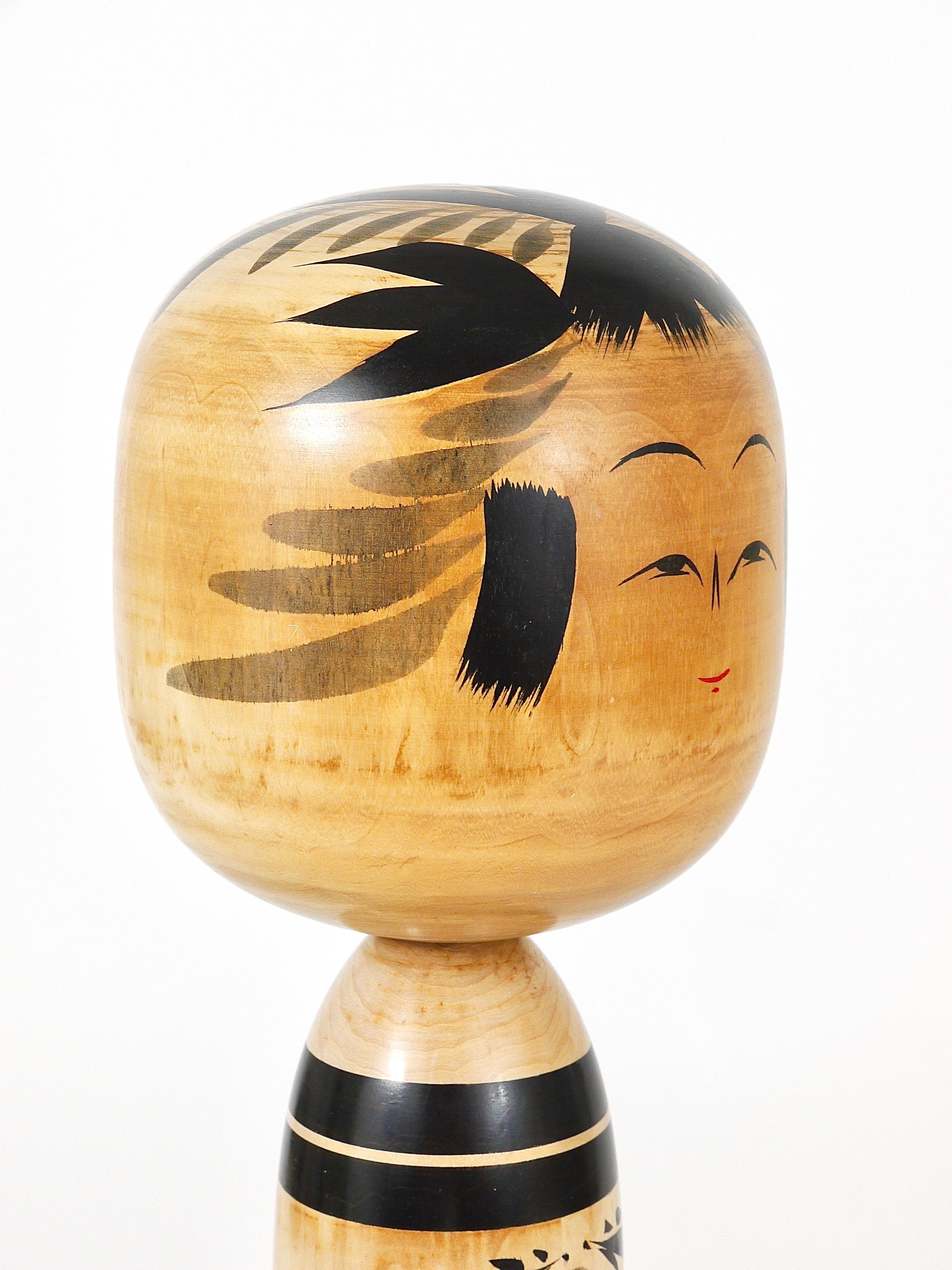 Decorative Togatta Kokeshi Doll Sculpture from Northern Japan, Hand-Painted In Good Condition For Sale In Vienna, AT