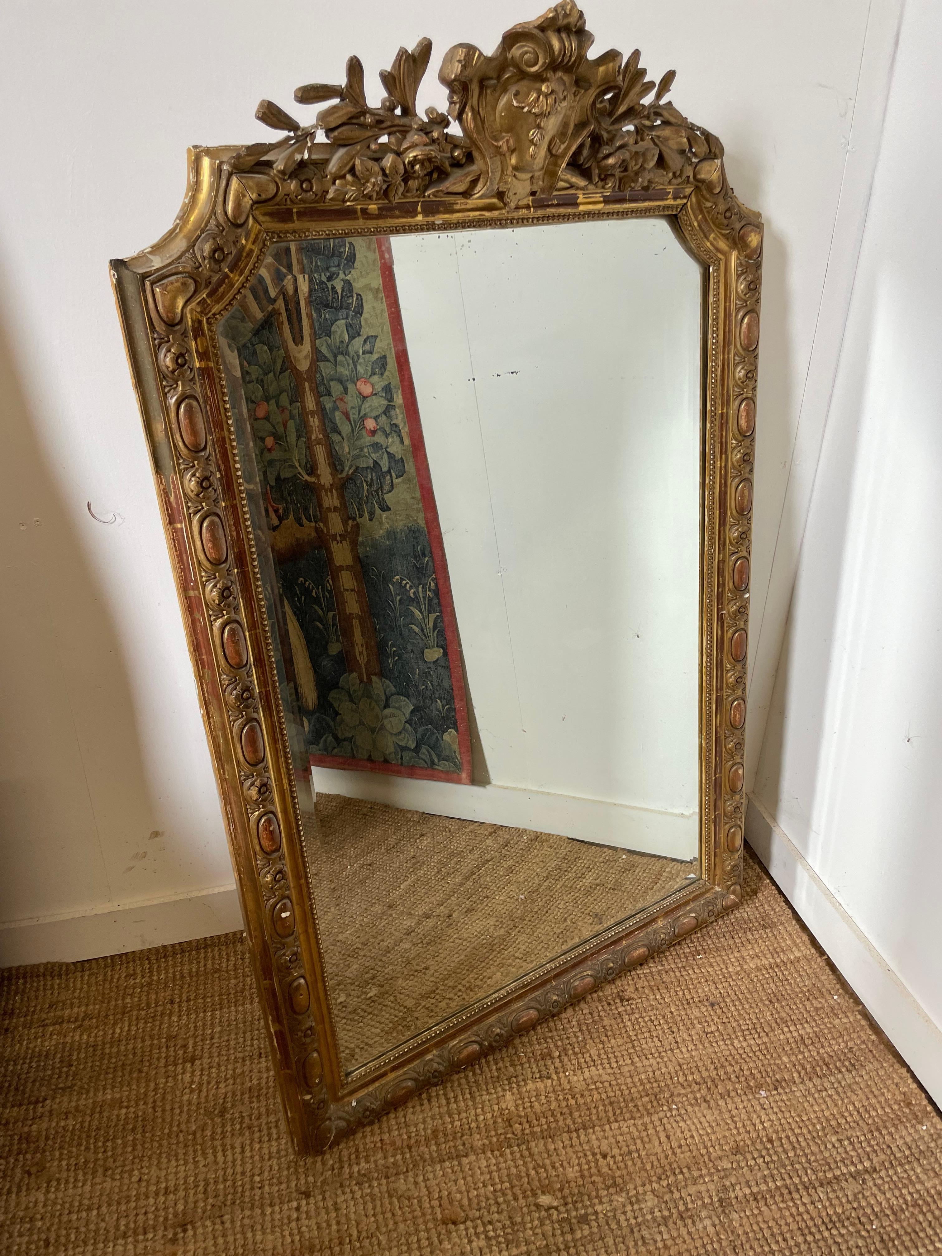 Louis XV Manteau décoratif doré du 19ème siècle en vente