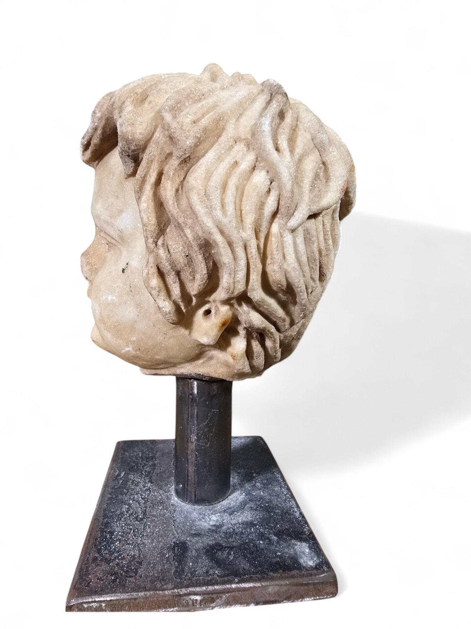 TESTA decorativa in marmo del XIX secolo raffigurante un bambino in vendita 6