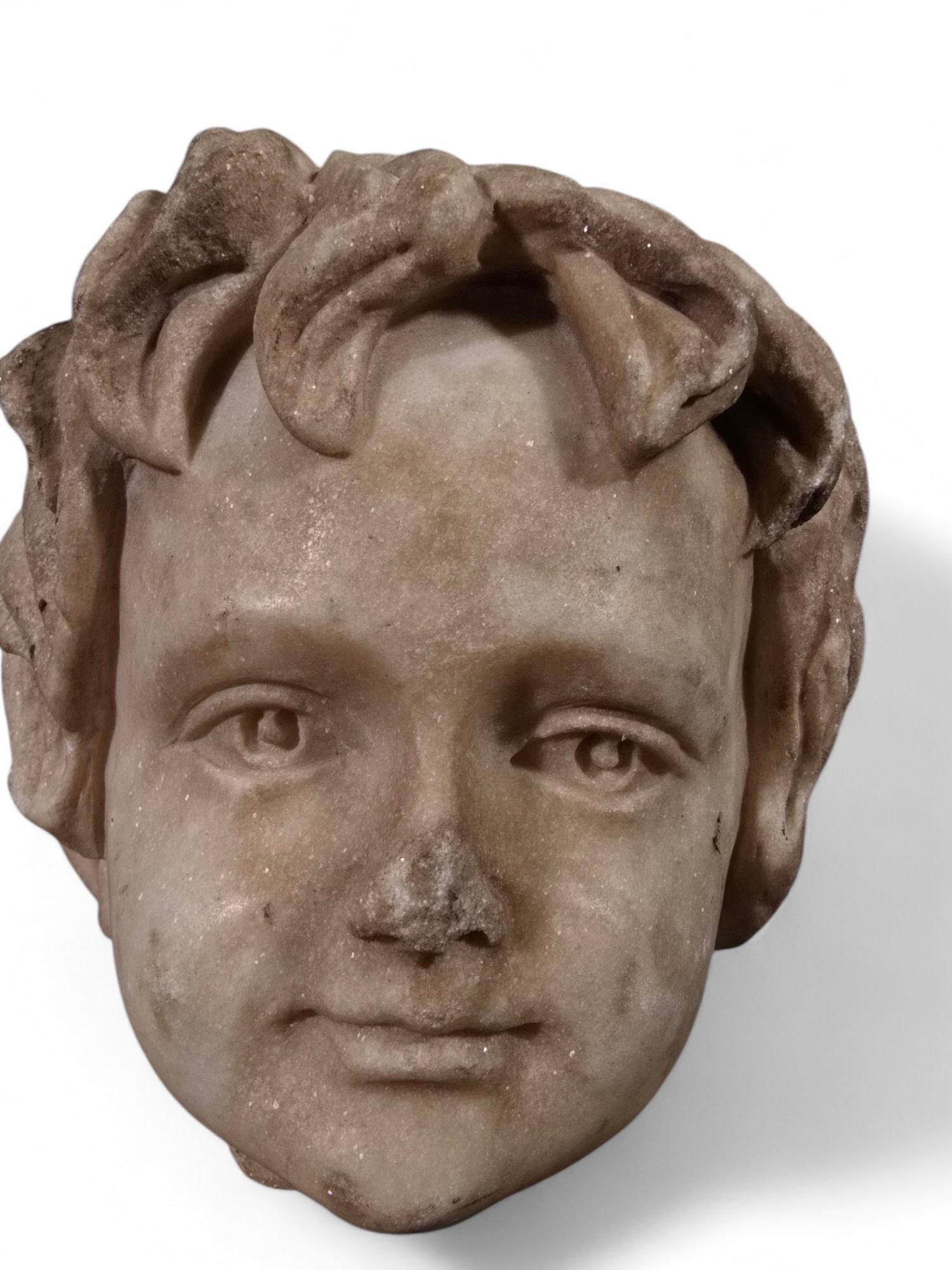 TESTA decorativa in marmo del XIX secolo raffigurante un bambino in vendita 8