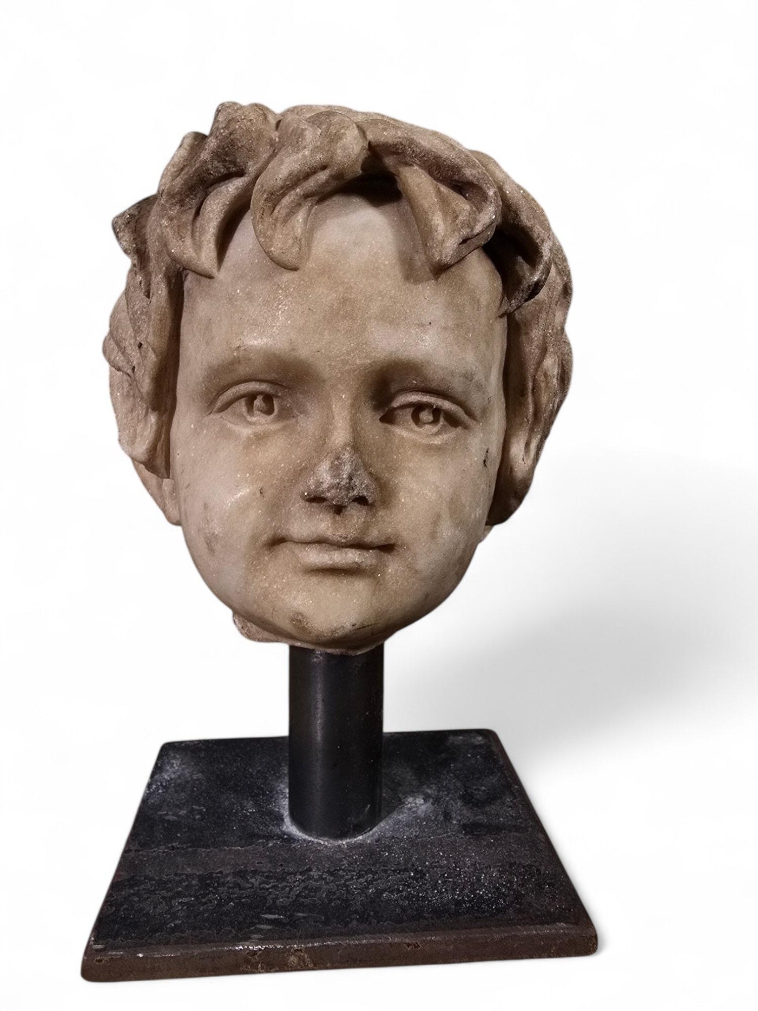 TESTA decorativa in marmo del XIX secolo raffigurante un bambino in vendita 9