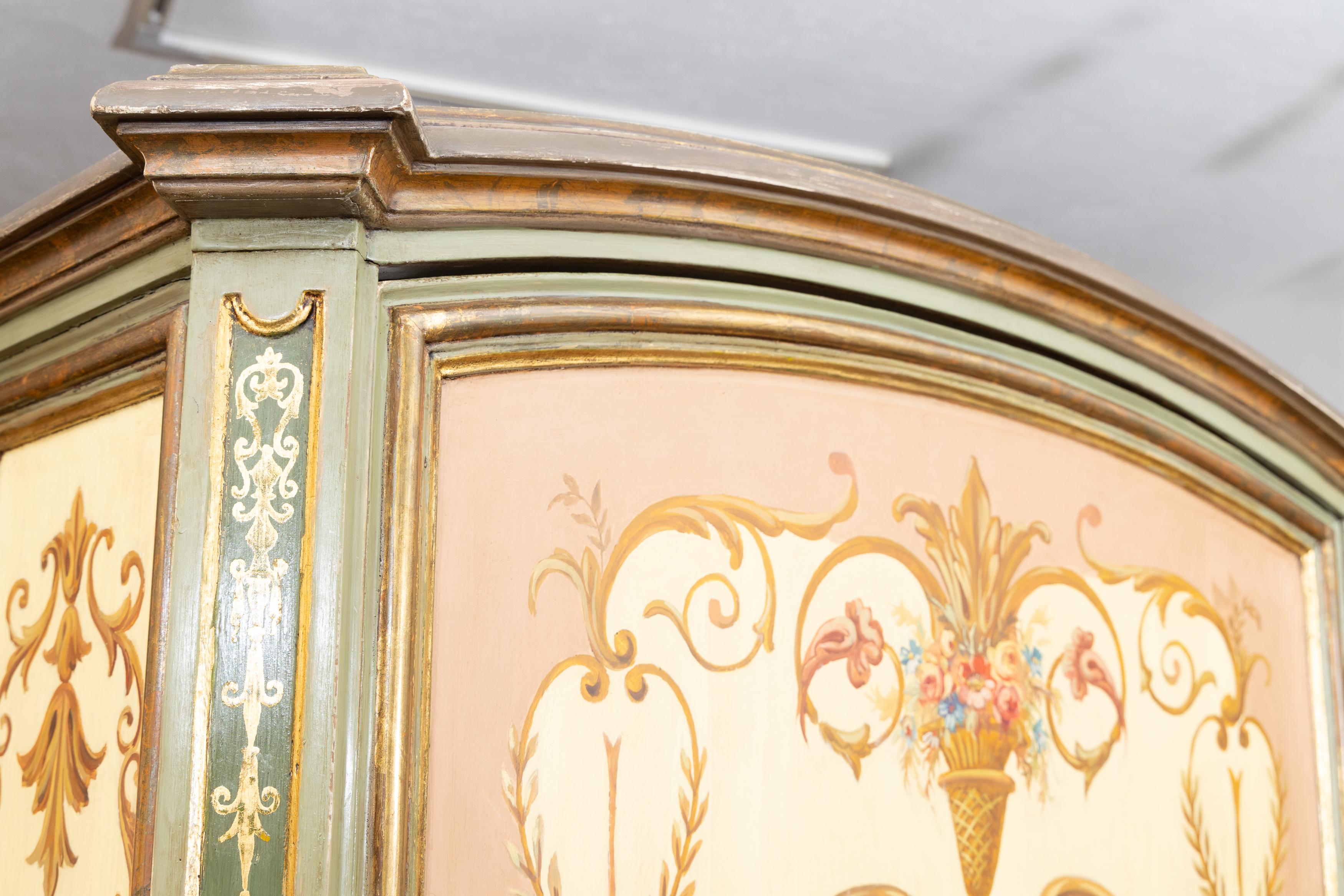 Dipinto a mano Armadio decorativo dipinto del XIX secolo in vendita
