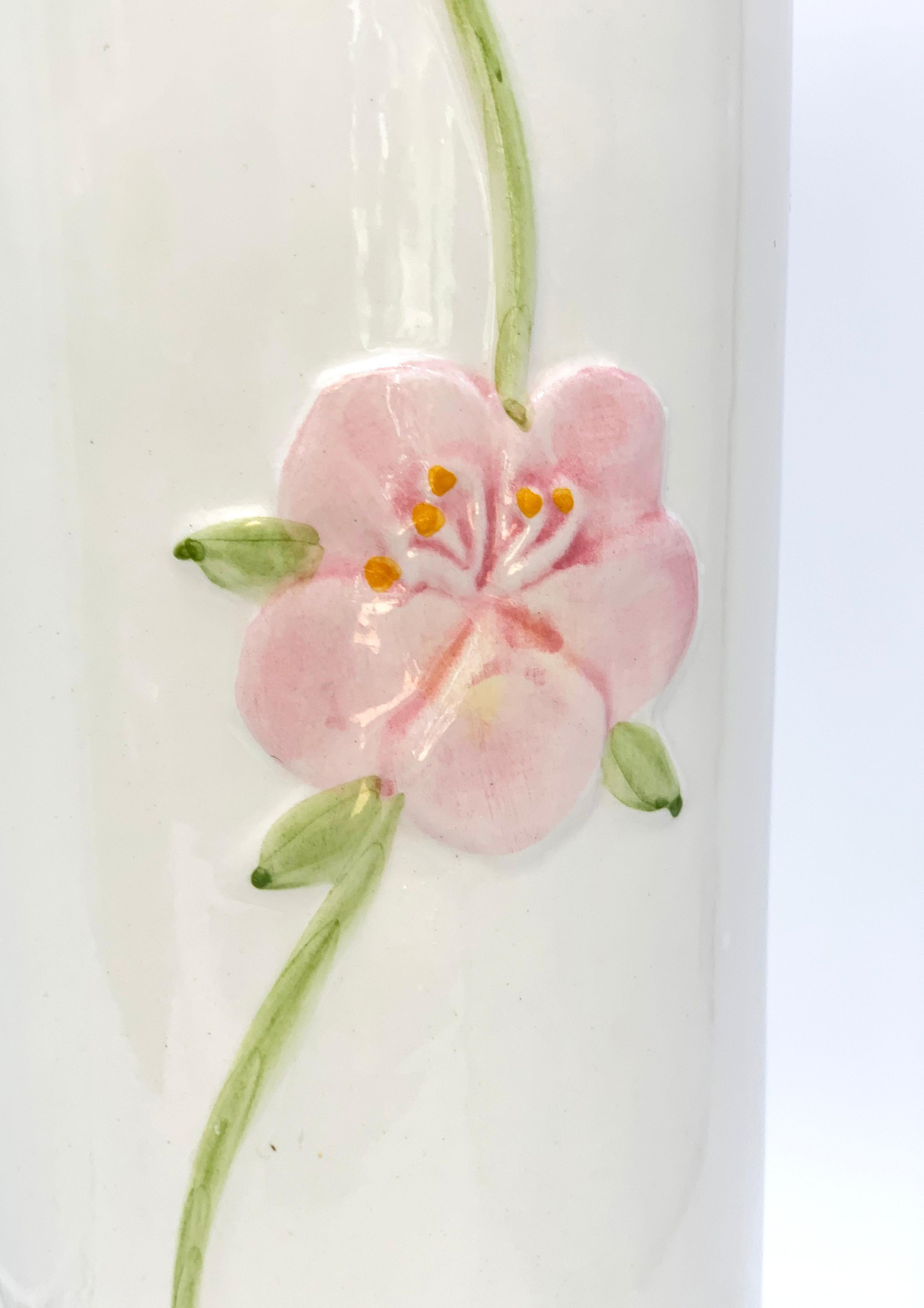 Decorative 20th Century White Porcelain Jardinière/ Flower Pot with Pink Flowers For Sale 3