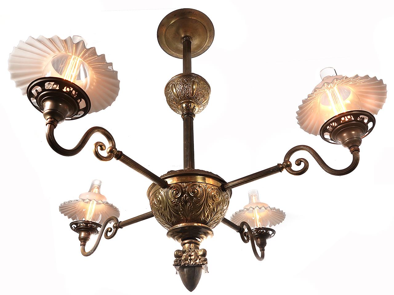 Victorian Decorative 4 Light Oil Lamp