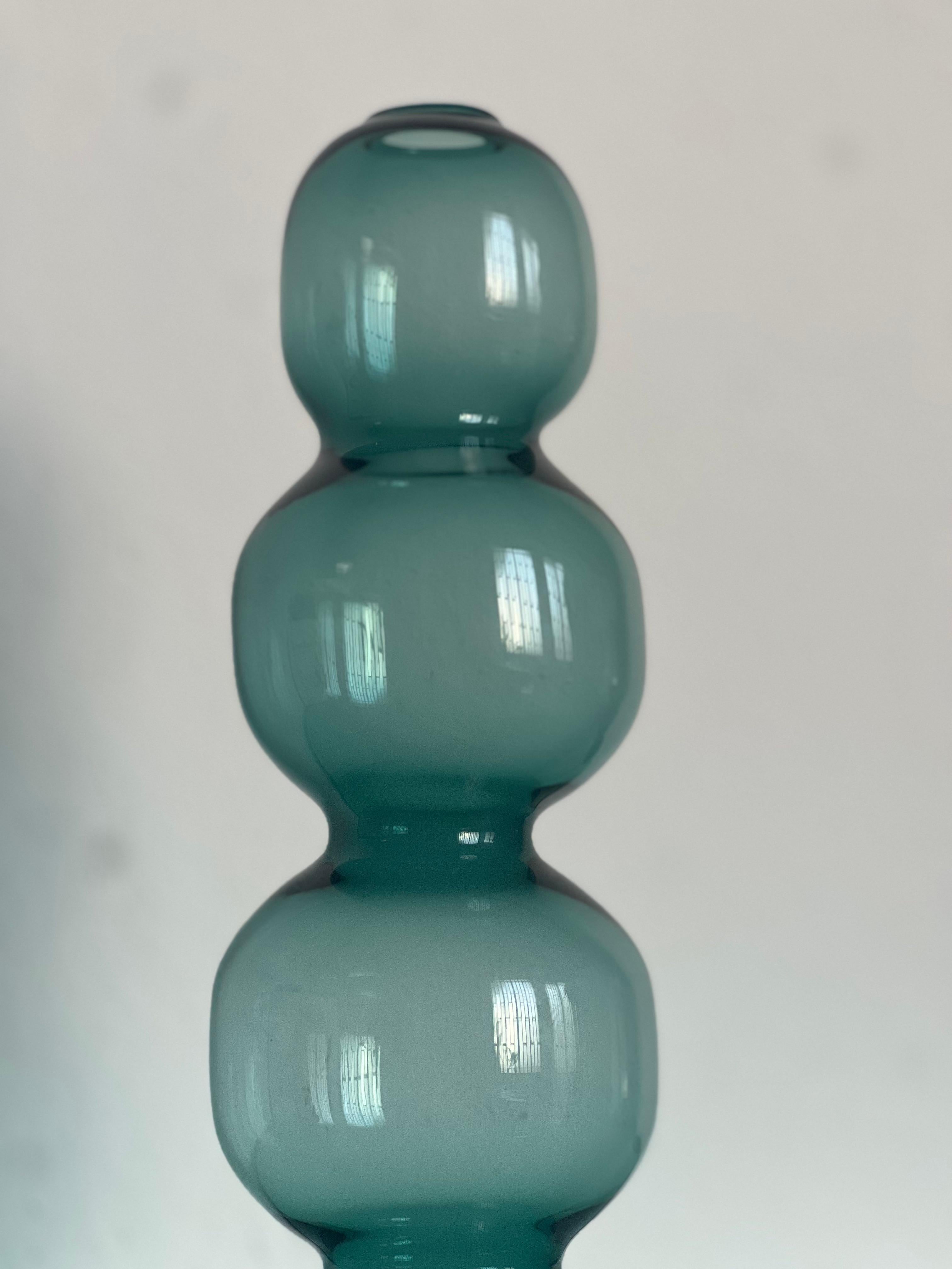 Accessorio decorativo  Vaso unico in vetro artistico di Murano soffiato a mano 