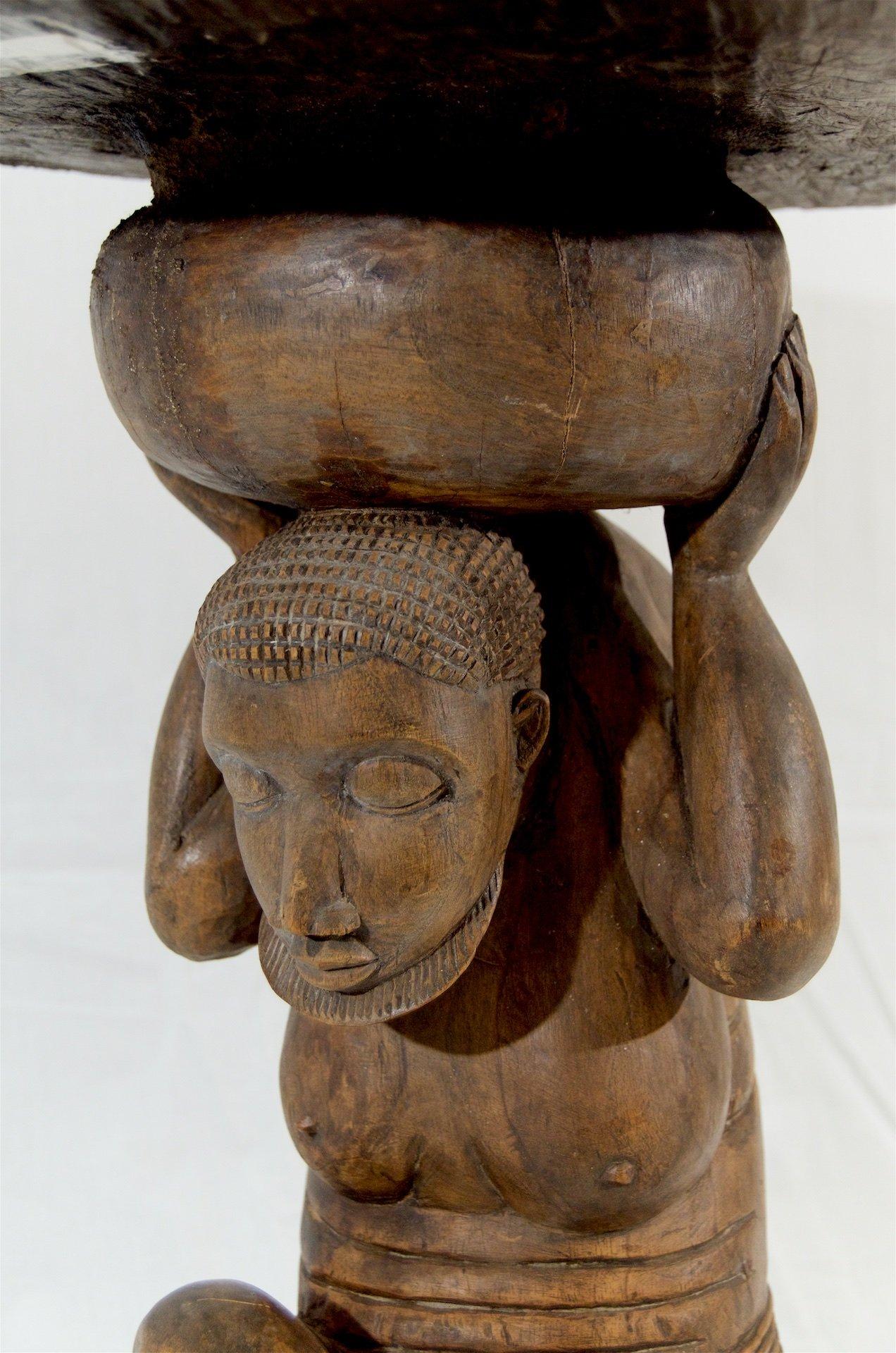 Decorative African Carved Wood Side Table In Good Condition In Stamford, CT