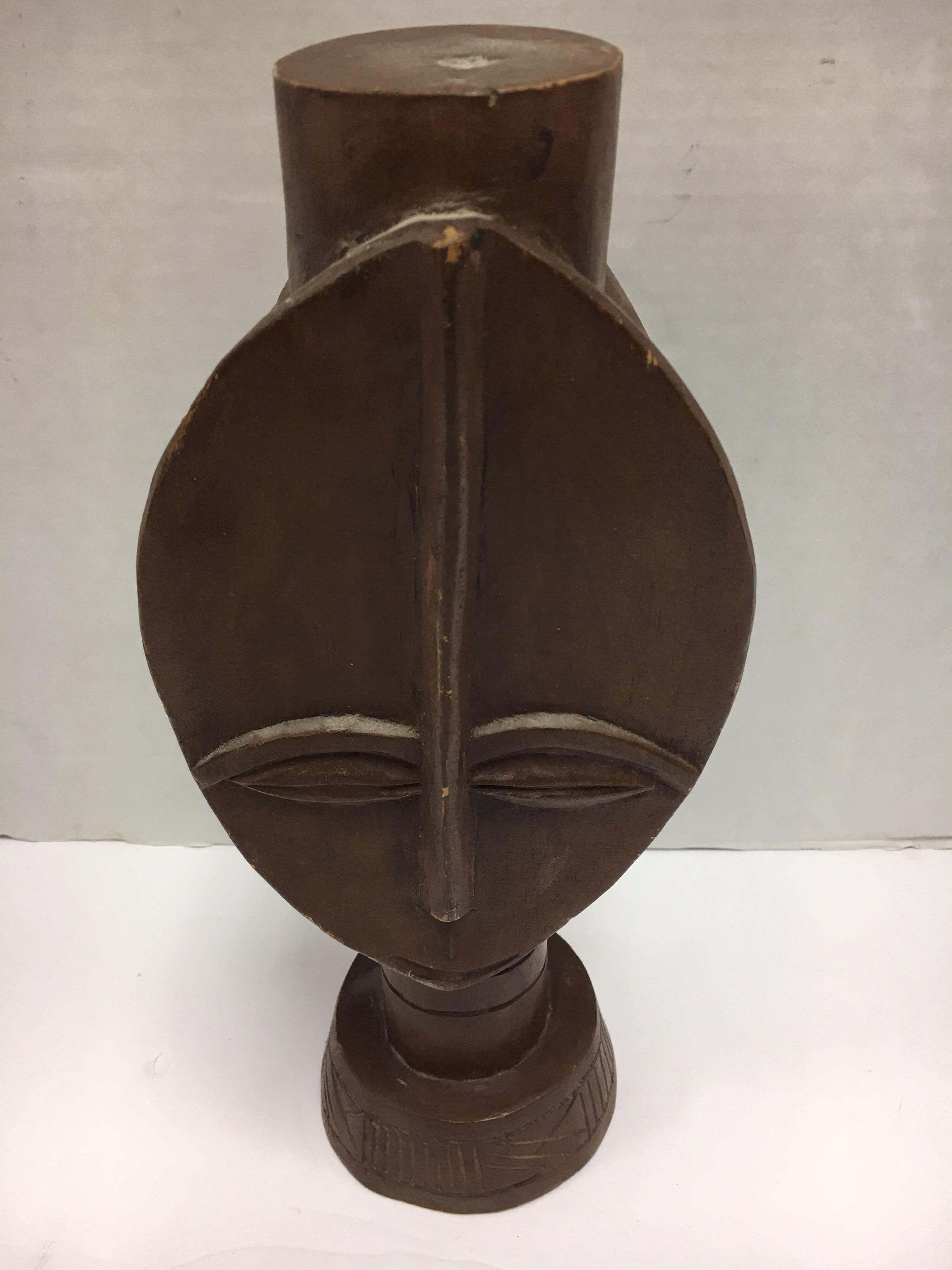 Decorative African Folk Art Mid-Century Modern Tribal Sculpture Art In Good Condition In West Hartford, CT