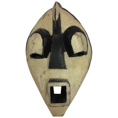 Decorative African Mid-Century Modern African Tribal Mask Folk Art Sculpture