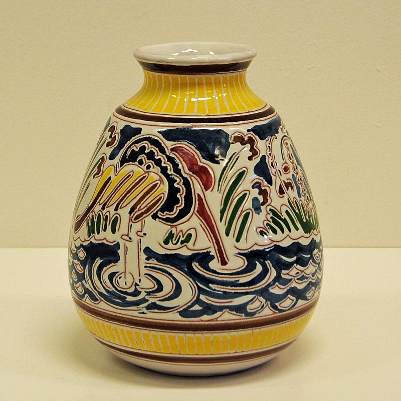 Stunning midcentury geometric vase by Norwegian ceramist Kåre Berven Fjeldsaa (1918-91). Handmade colorful stoneware vase with geometric colorful glaze. Signed with the artists signature: 
