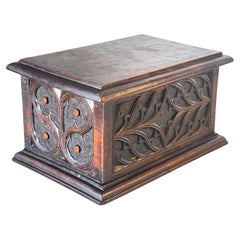 Vintage Decorative and Jewelry Box in Wood with  Geometrical Gothic Patterns France 1940