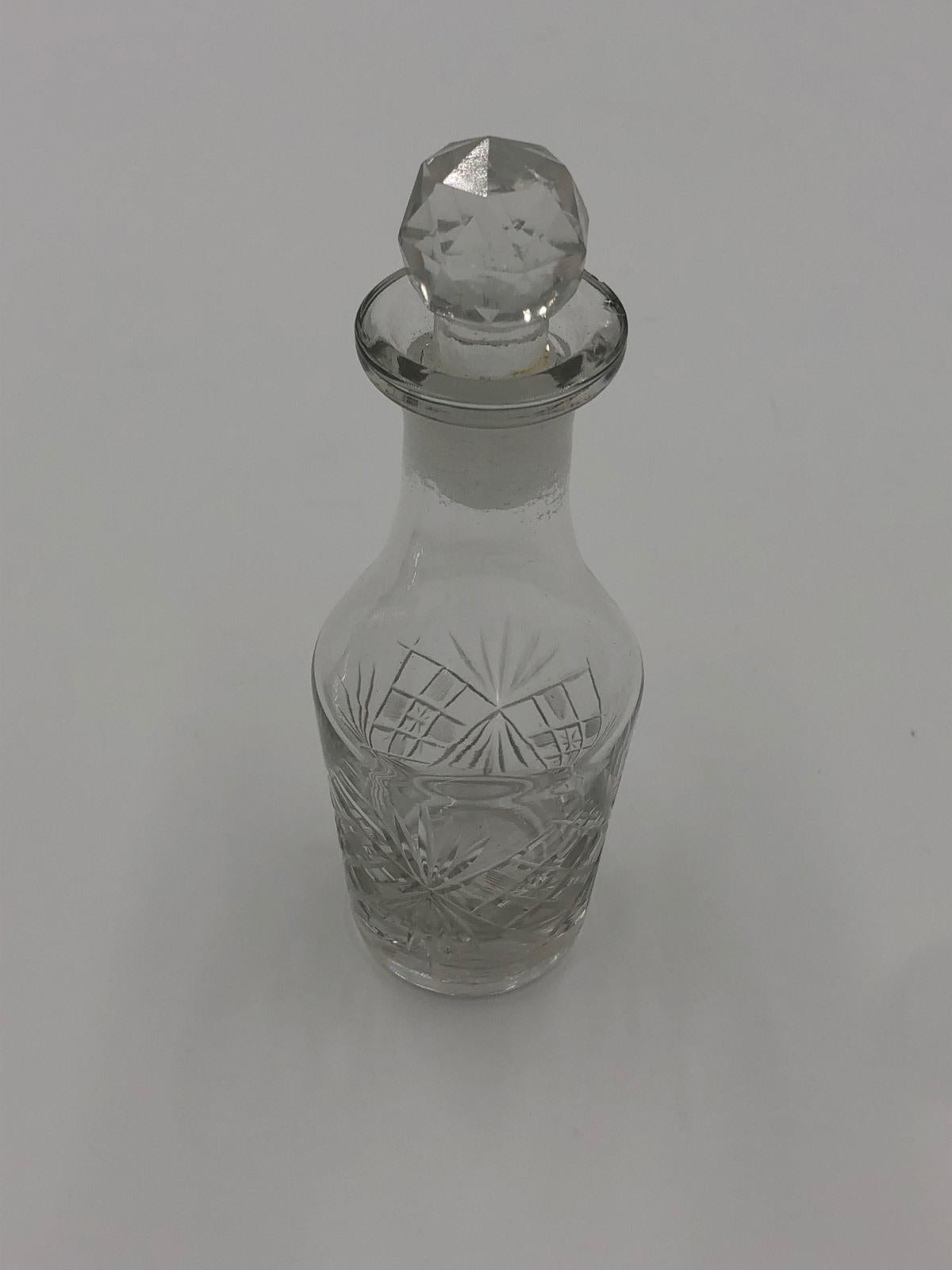 Vetro Set di ampolle decorative da 6 bottiglie del 1880 ca. in vendita