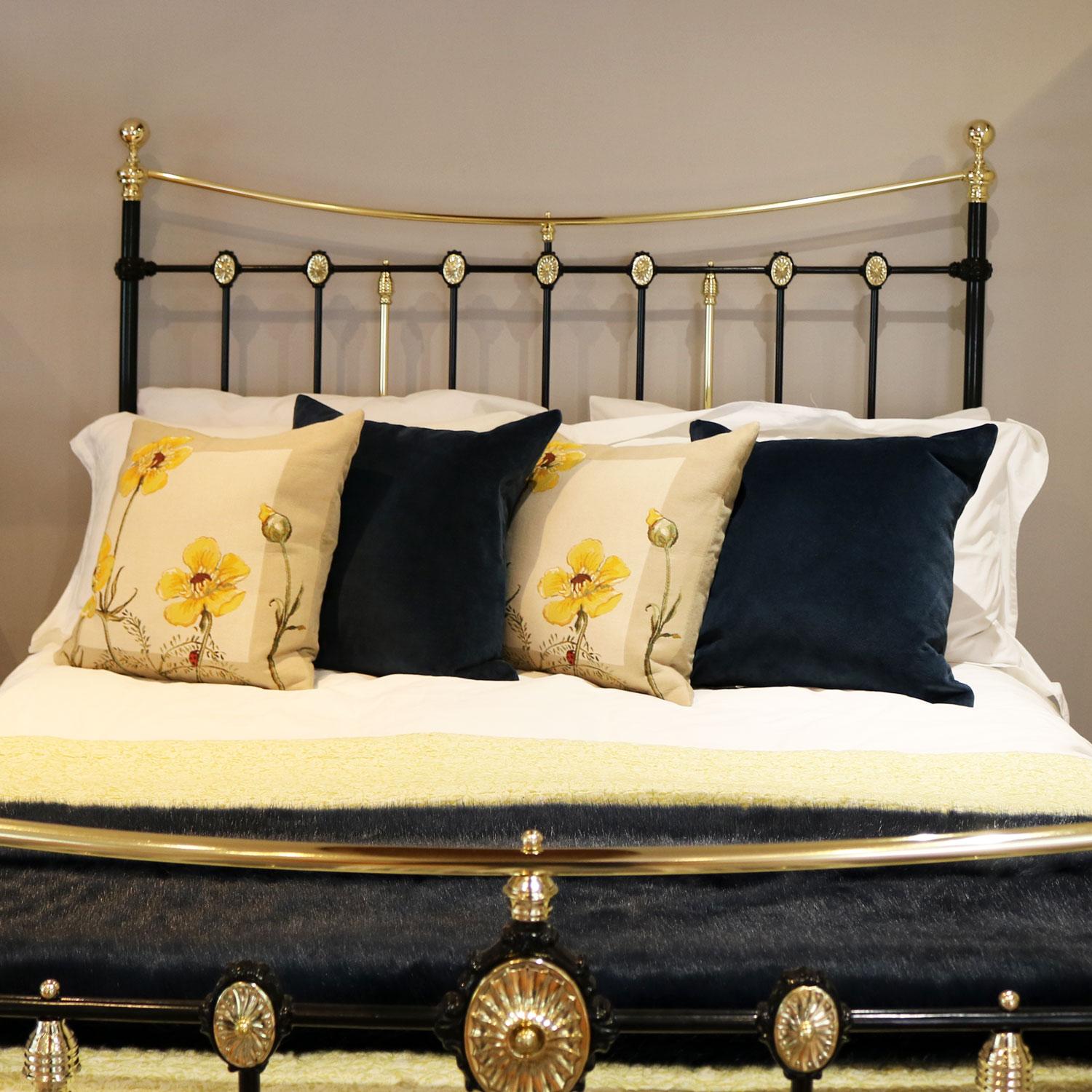 Decorative Antique Bed in Black MK235 In Good Condition In Wrexham, GB