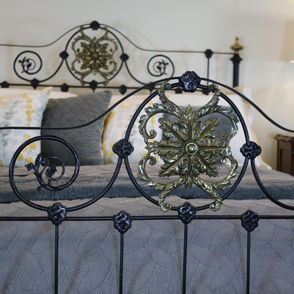 Victorian Decorative Antique Bed MK186