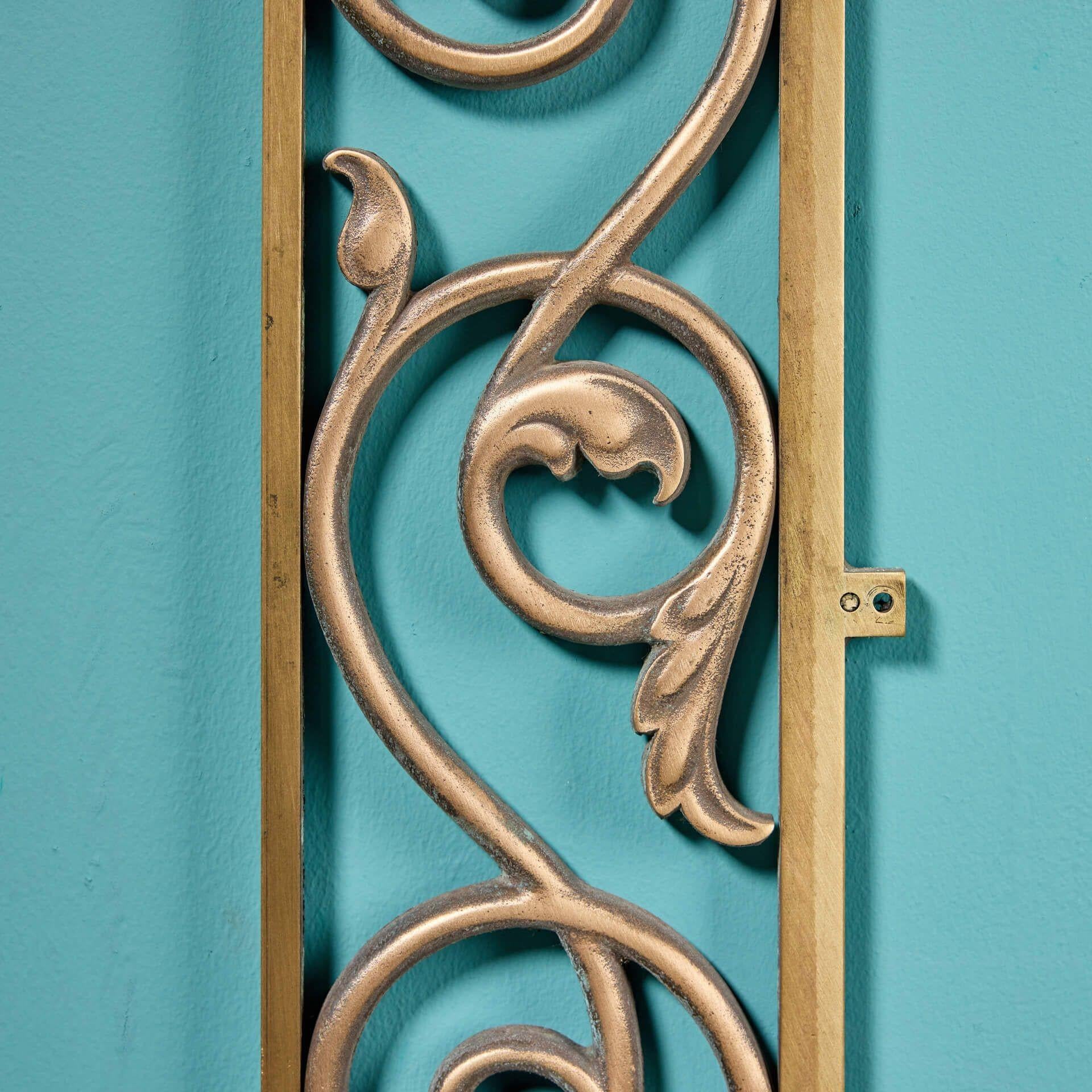 Marco decorativo de bronce fundido antiguo Vaciado en venta