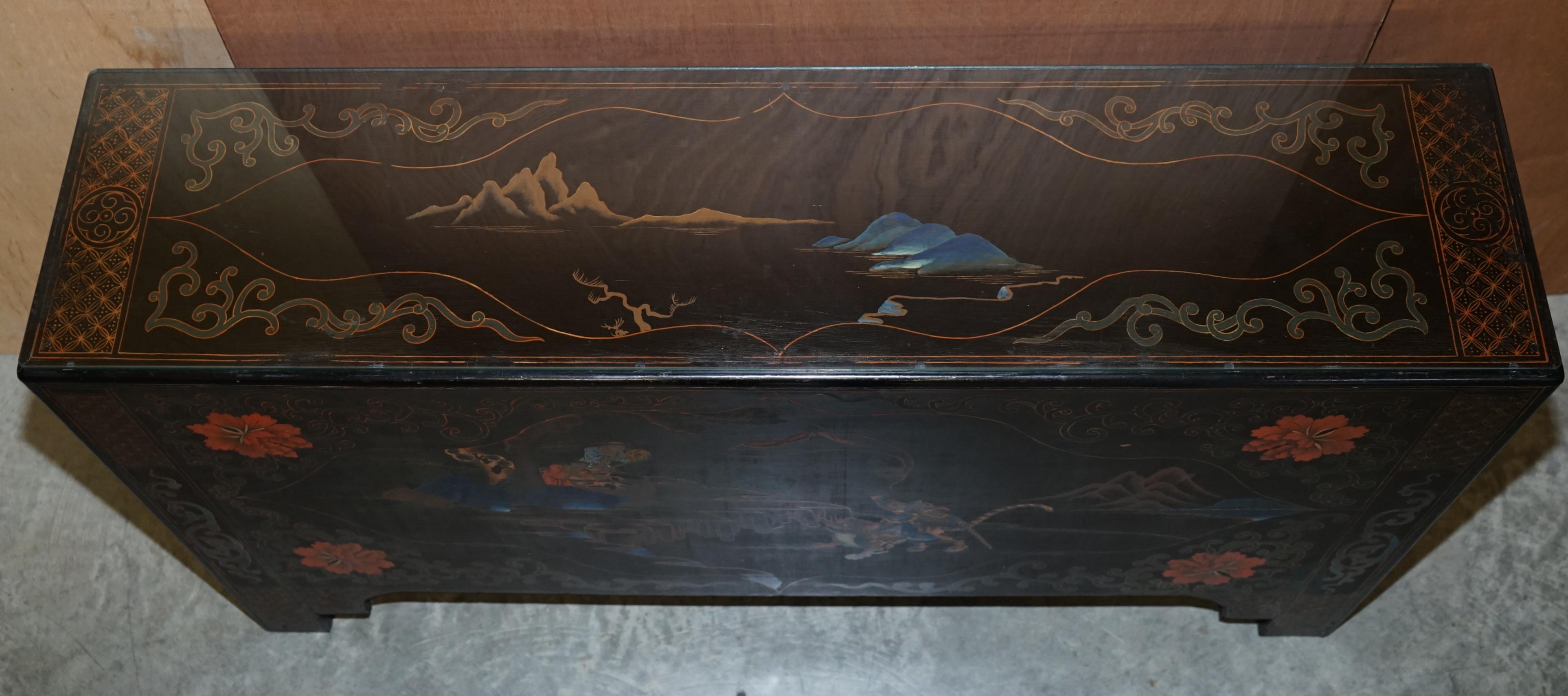 Decorative Antique Chinese Polychrome Painted and Lacquered Console Sideboard 6