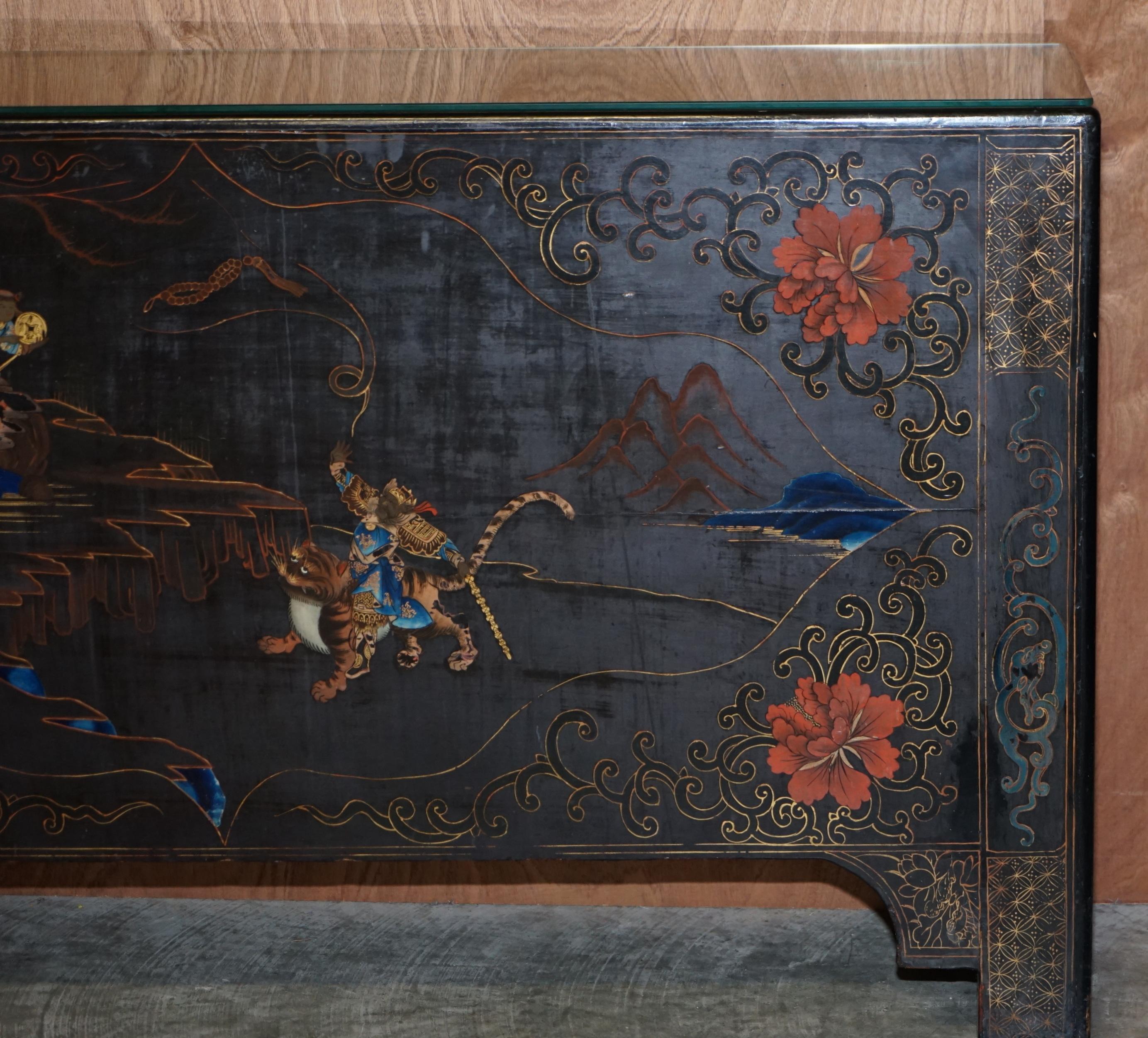 Decorative Antique Chinese Polychrome Painted and Lacquered Console Sideboard 3