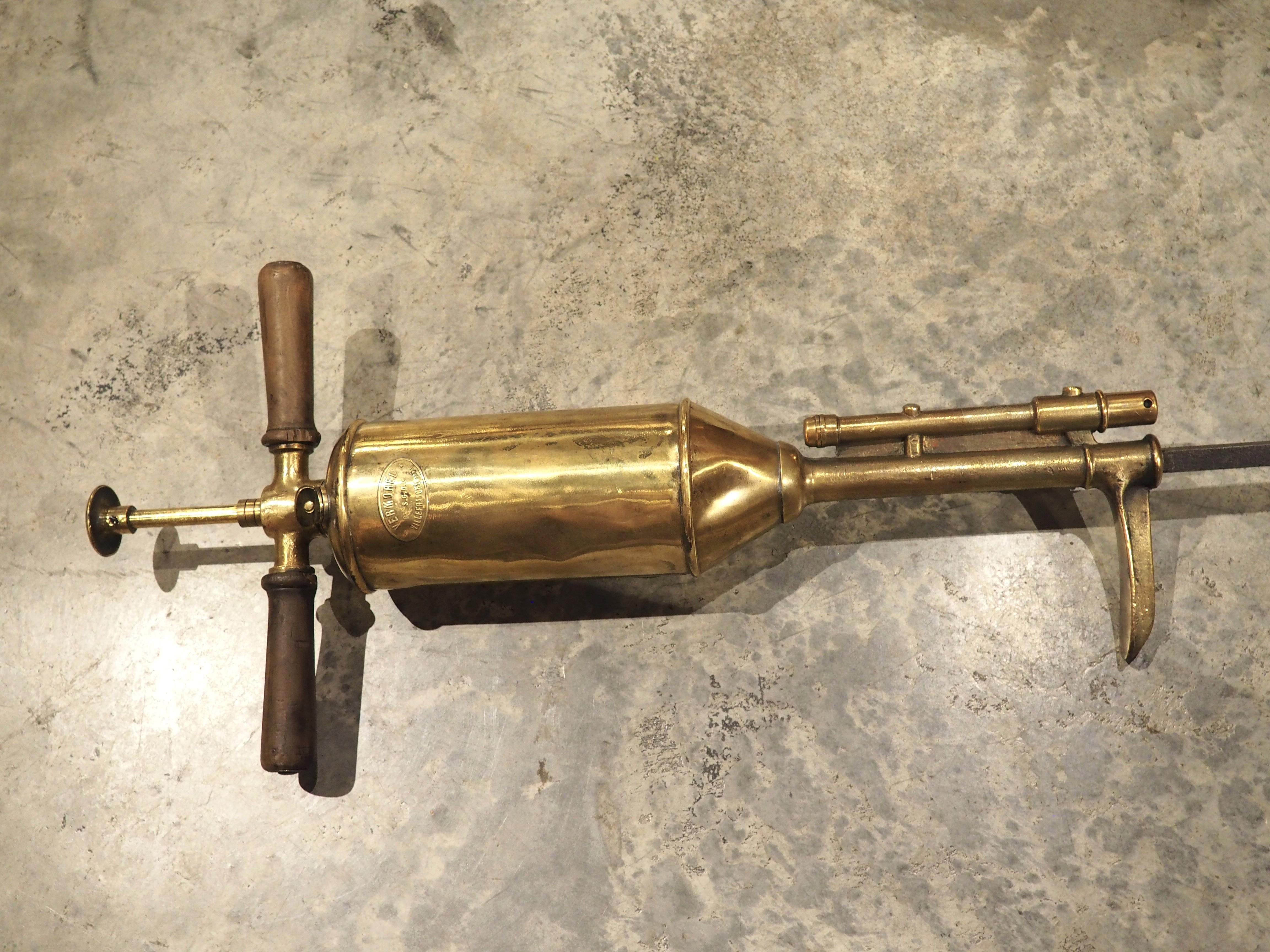 Injecteur de vigne décoratif Antique French by Vermorel, Circa 1880 en vente 1