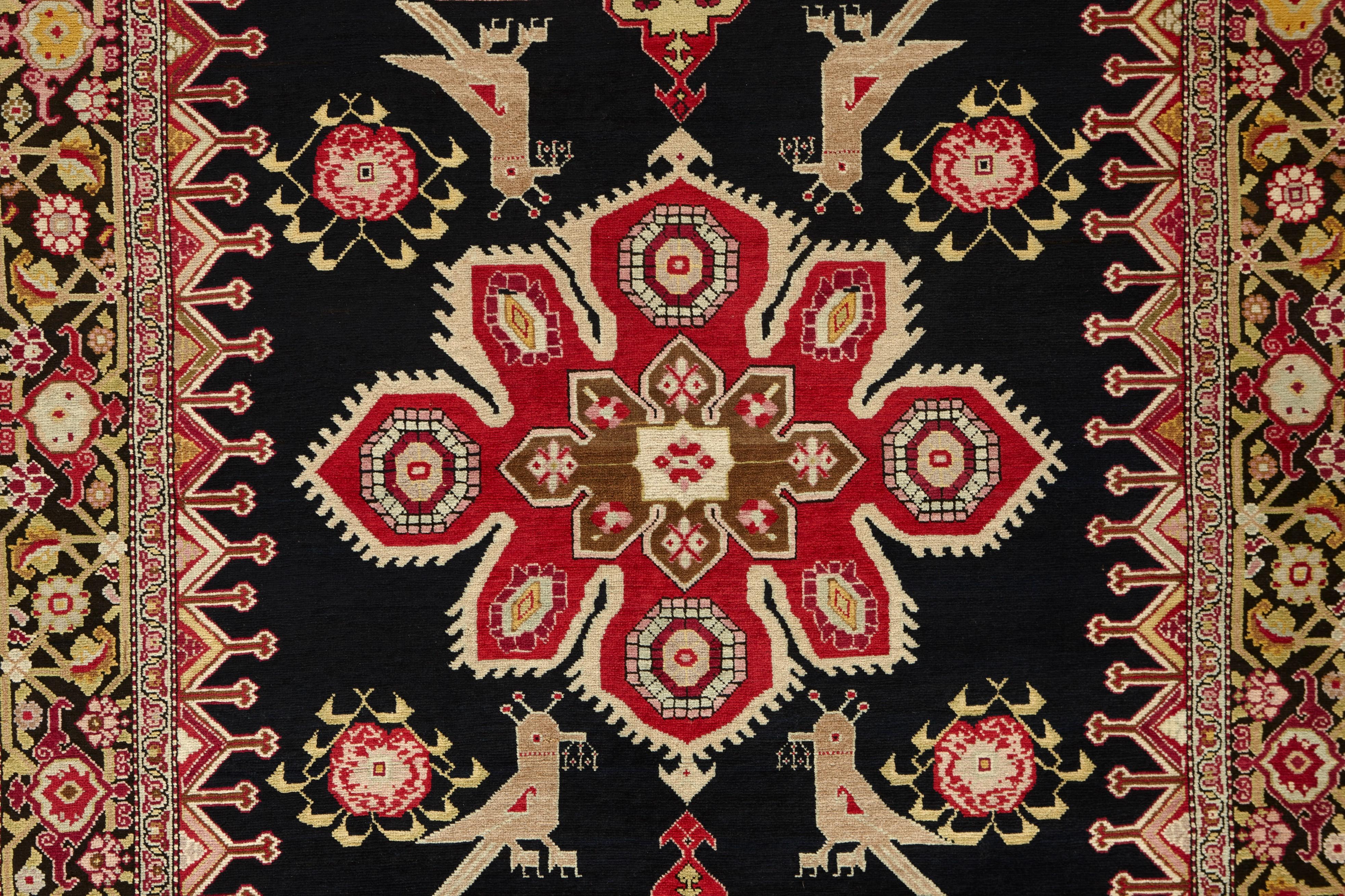 Alfombra decorativa antigua Karabagh Gallery Anudado a mano en venta