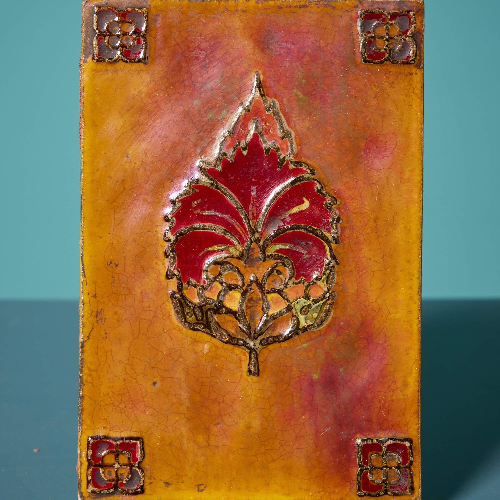 Arts and Crafts Carreaux de faïence décoratifs à lustre antique de Pilkington & Co. en vente