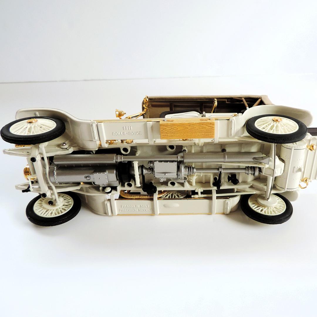 Fil métallisé Modèle de carrosserie décoratif antique rare Rolls Royce Cream Car Franklin Mint 1911 Royaume-Uni en vente