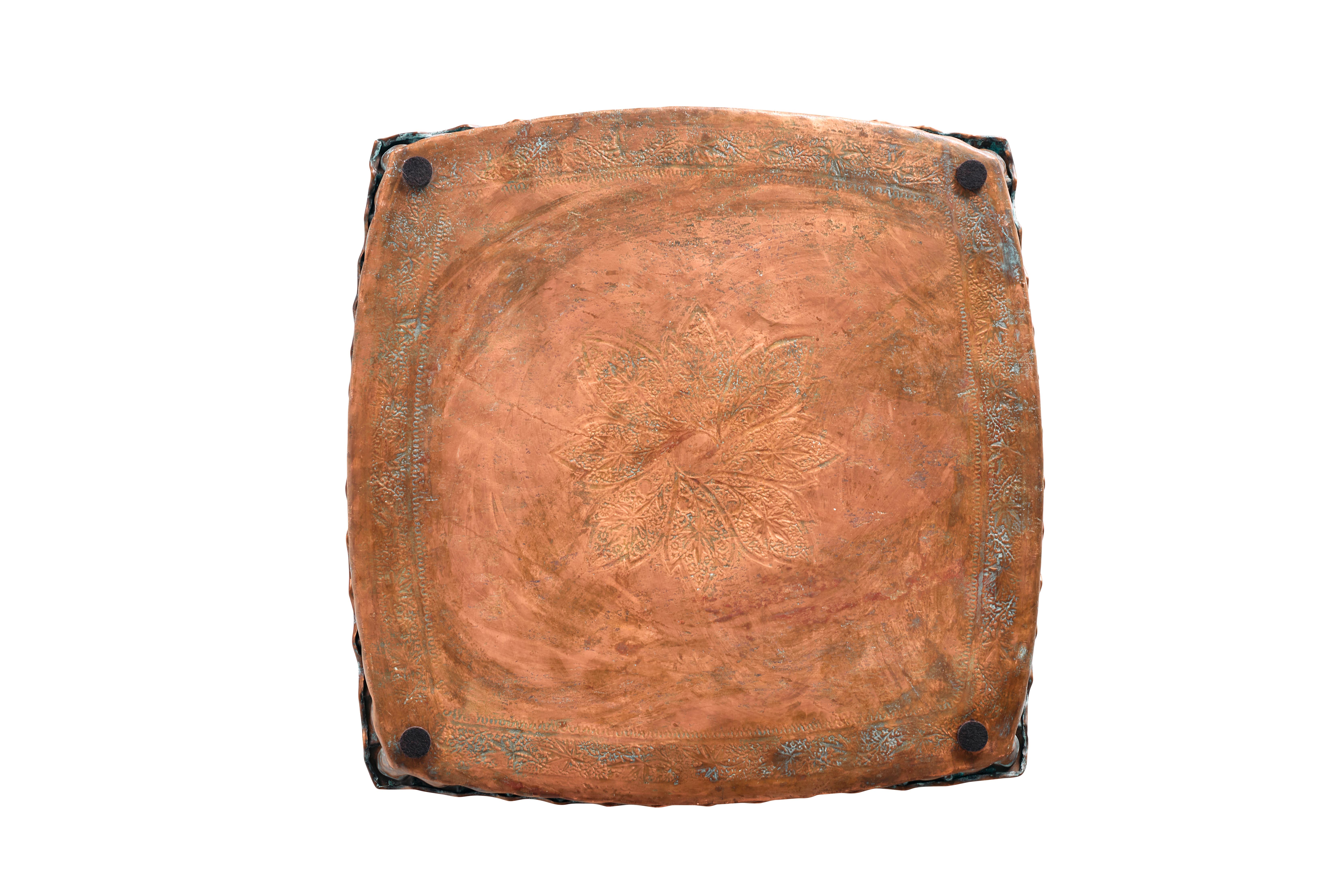 Decorative Antique Moroccan Copper Tray with Scalloped Rim In Good Condition For Sale In Dallas, TX