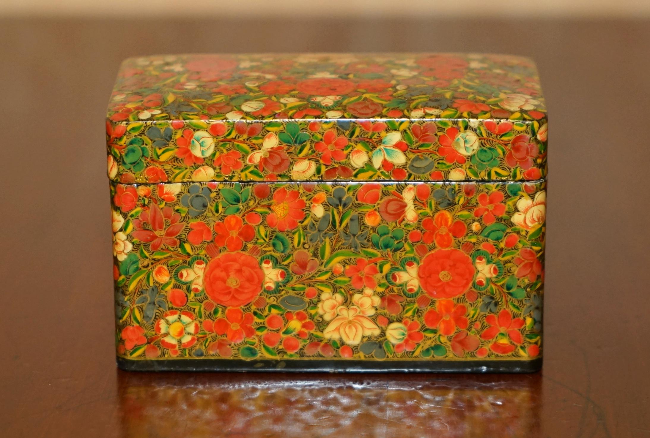 20th Century DECORATIVE ANTIQUE ORIGINAL KASHMIR PLAYiNG CARD BOX WITH TWIN COMPARTMENTS For Sale