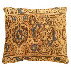  Coussin décoratif persan ancien de style Hamadan avec motifs géométriques abstraits sur toute sa surface