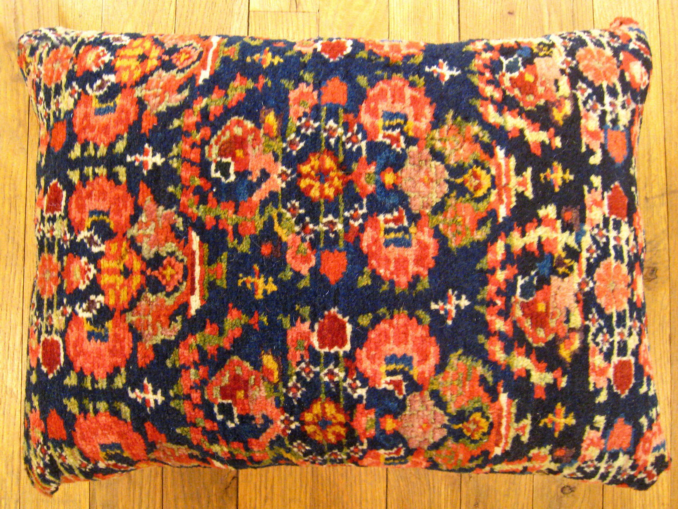 Oreiller en forme de tapis persan antique Malayer ; taille 19
