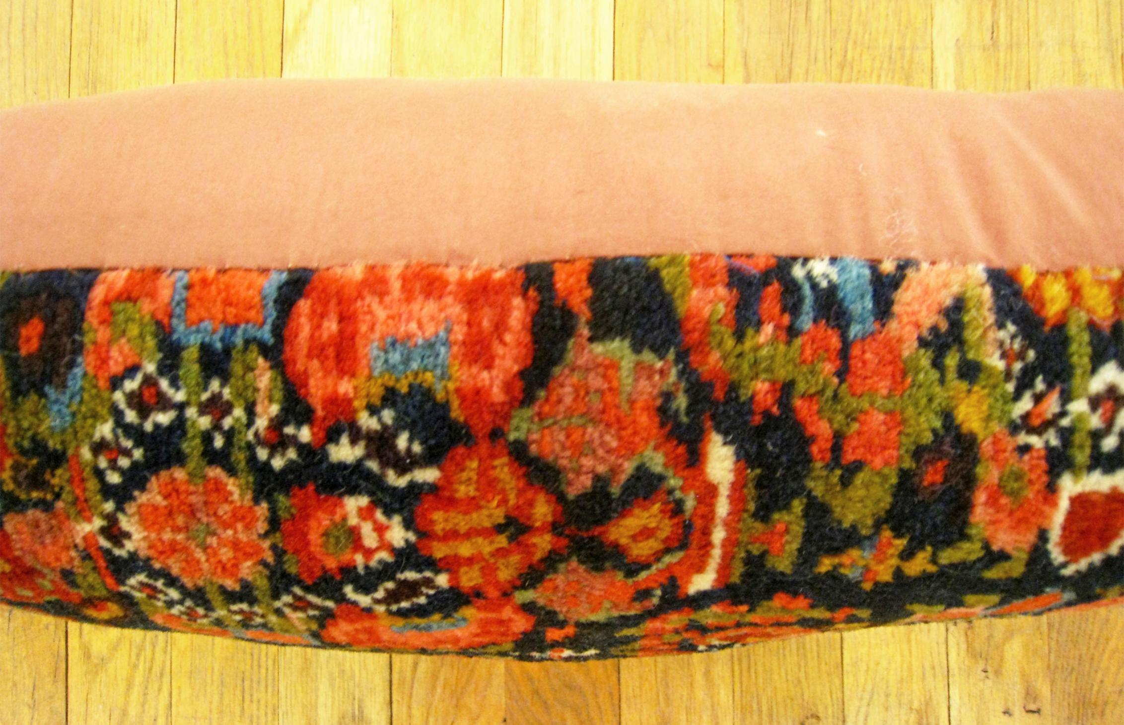 Coussin décoratif persan ancien tapis Malayer avec motifs géométriques abstraits Bon état - En vente à New York, NY