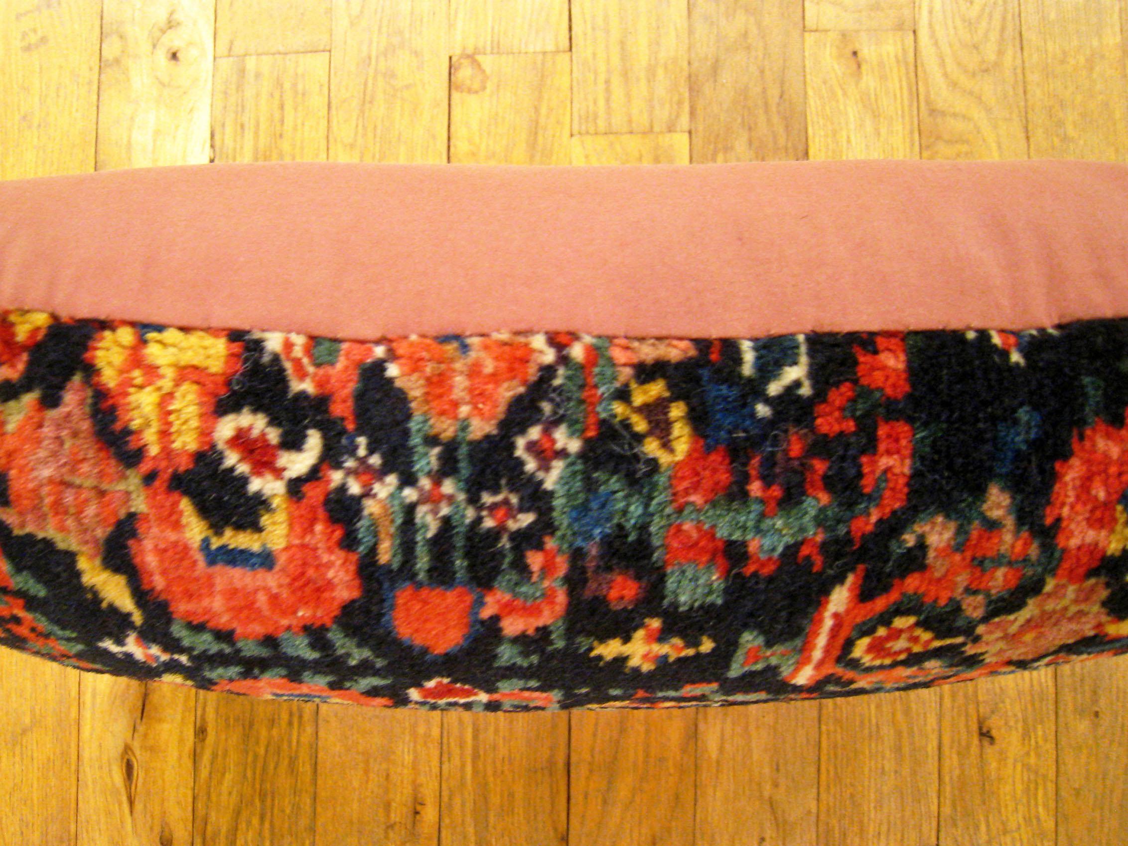 Dekoratives antikes persisches Malayer-Teppich Kissen mit geometrischem Abstrakten Design im Zustand „Gut“ im Angebot in New York, NY