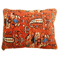 Coussin décoratif persan ancien tapis Malayer avec motifs géométriques abstraits