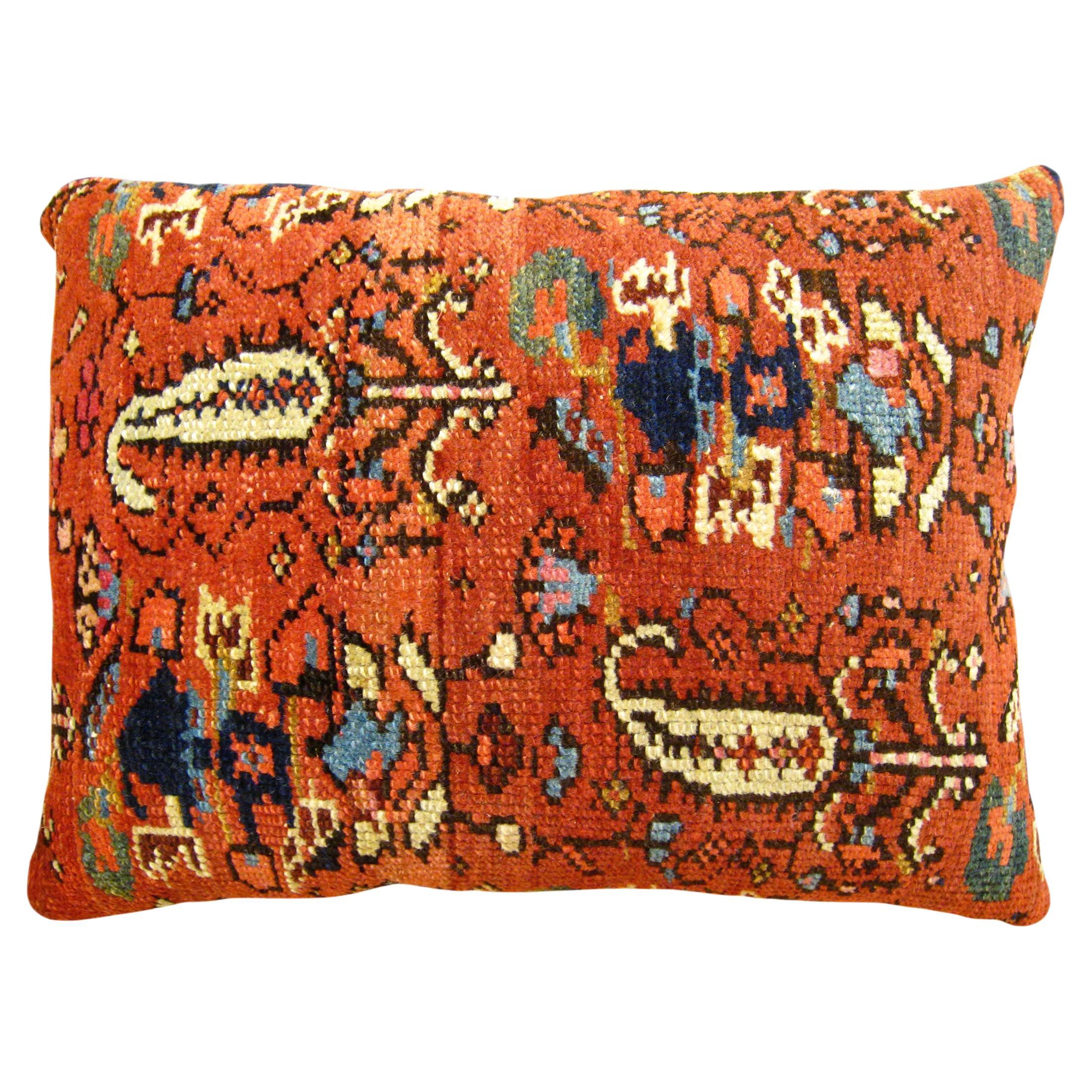 Coussin décoratif persan ancien tapis Malayer avec motifs géométriques abstraits en vente