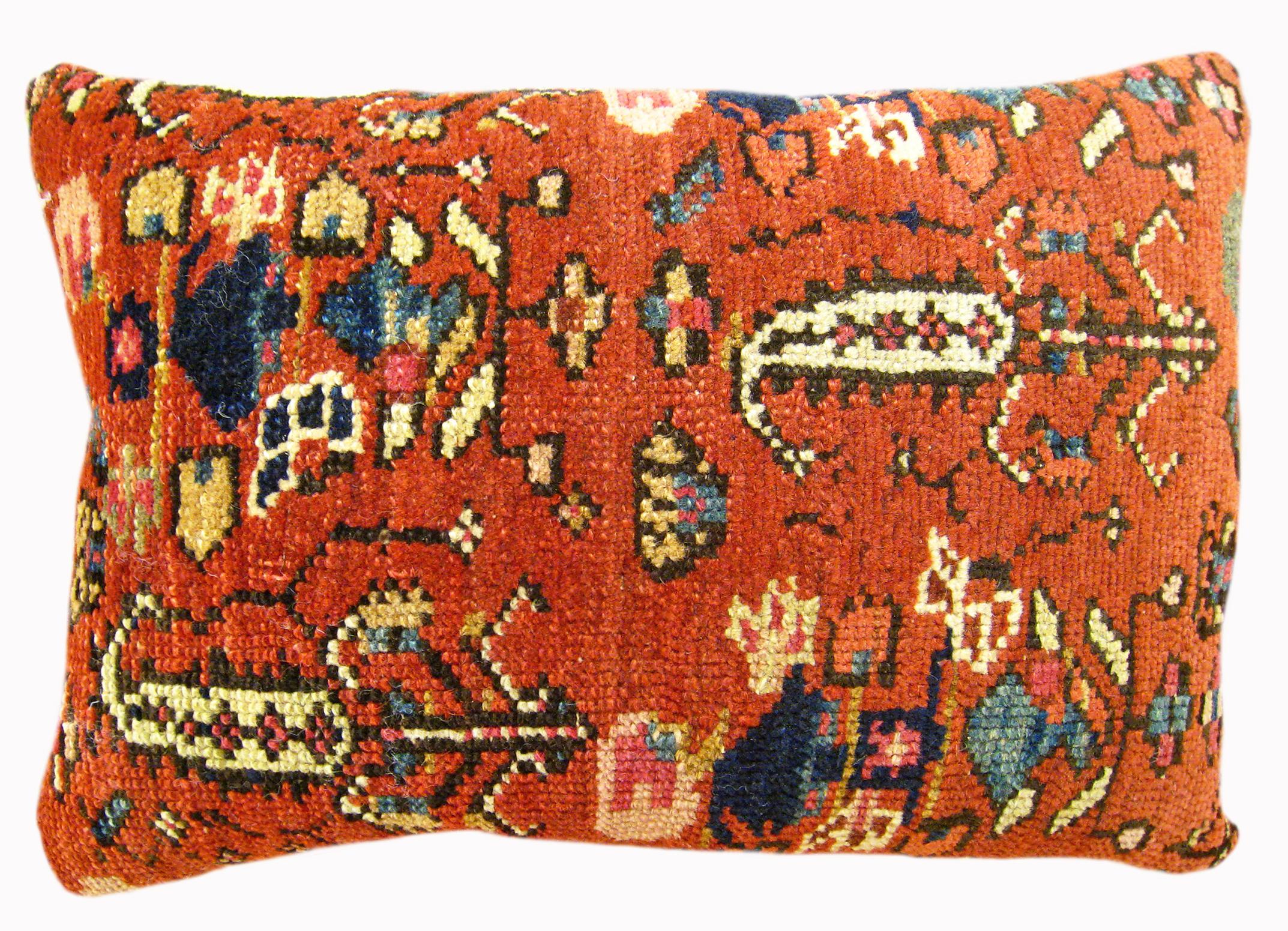 Coussin décoratif persan ancien tapis Malayer avec motifs géométriques abstraits