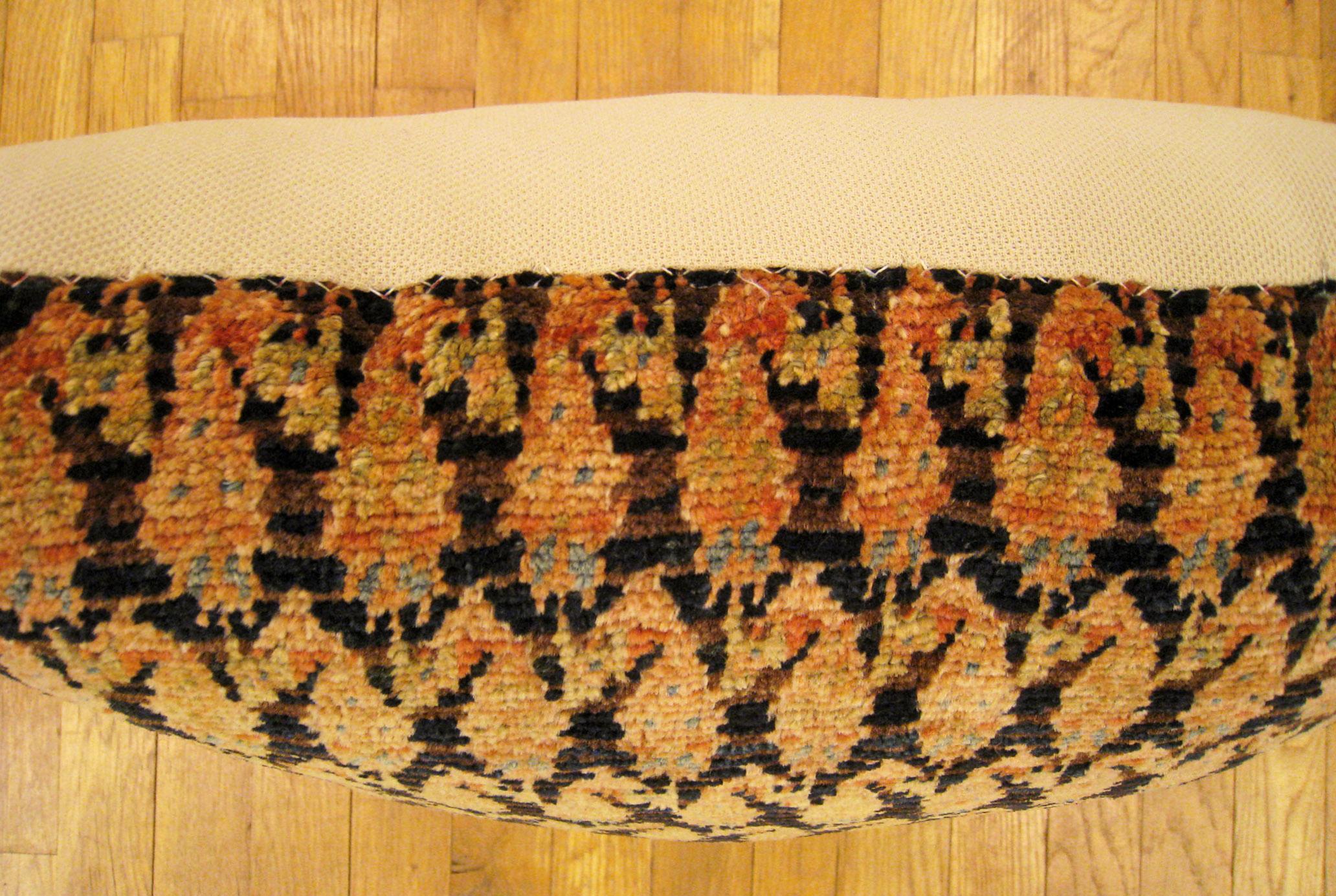 Cuscino decorativo Antico tappeto persiano a sarabanda con disegno Paisley in tutto il mondo In condizioni buone in vendita a New York, NY